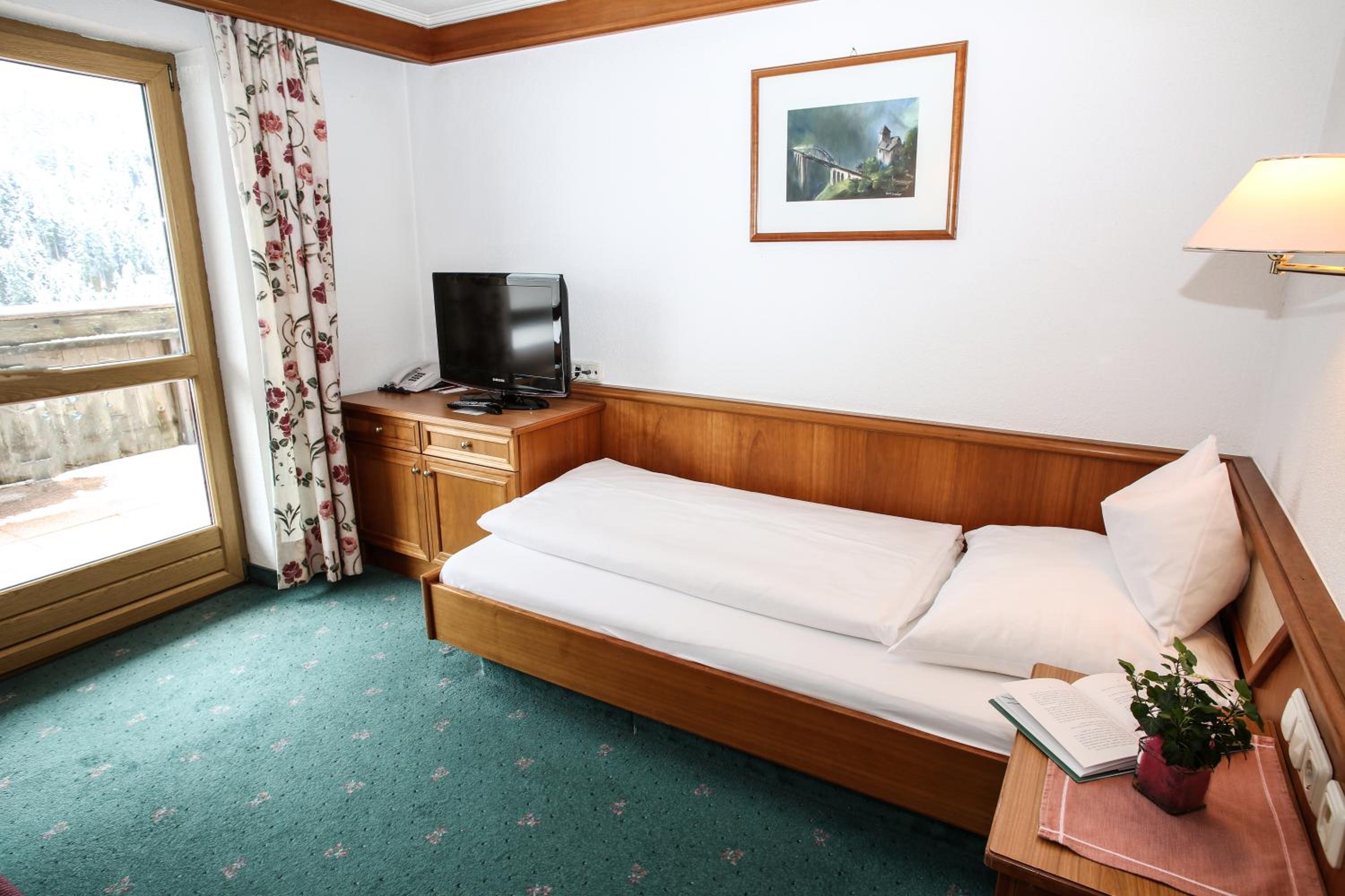 Comfort Single Room