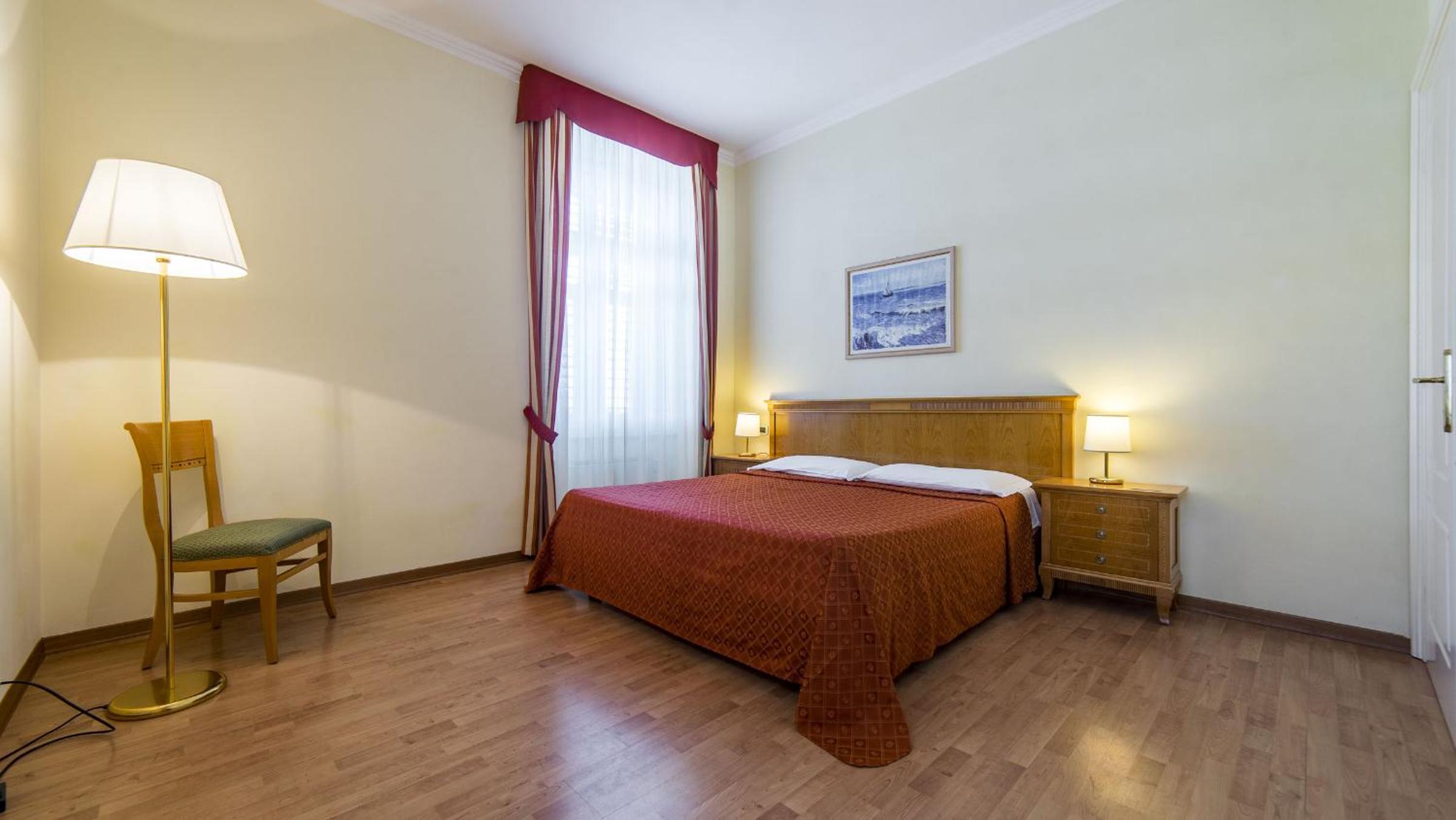 One-Bedroom Apartment with Garden View photo 2
