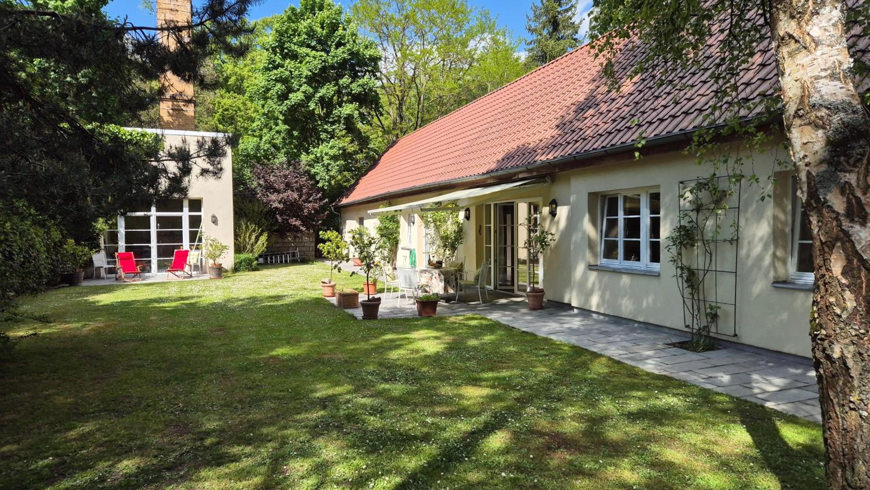 Four-Bedroom House photo 3