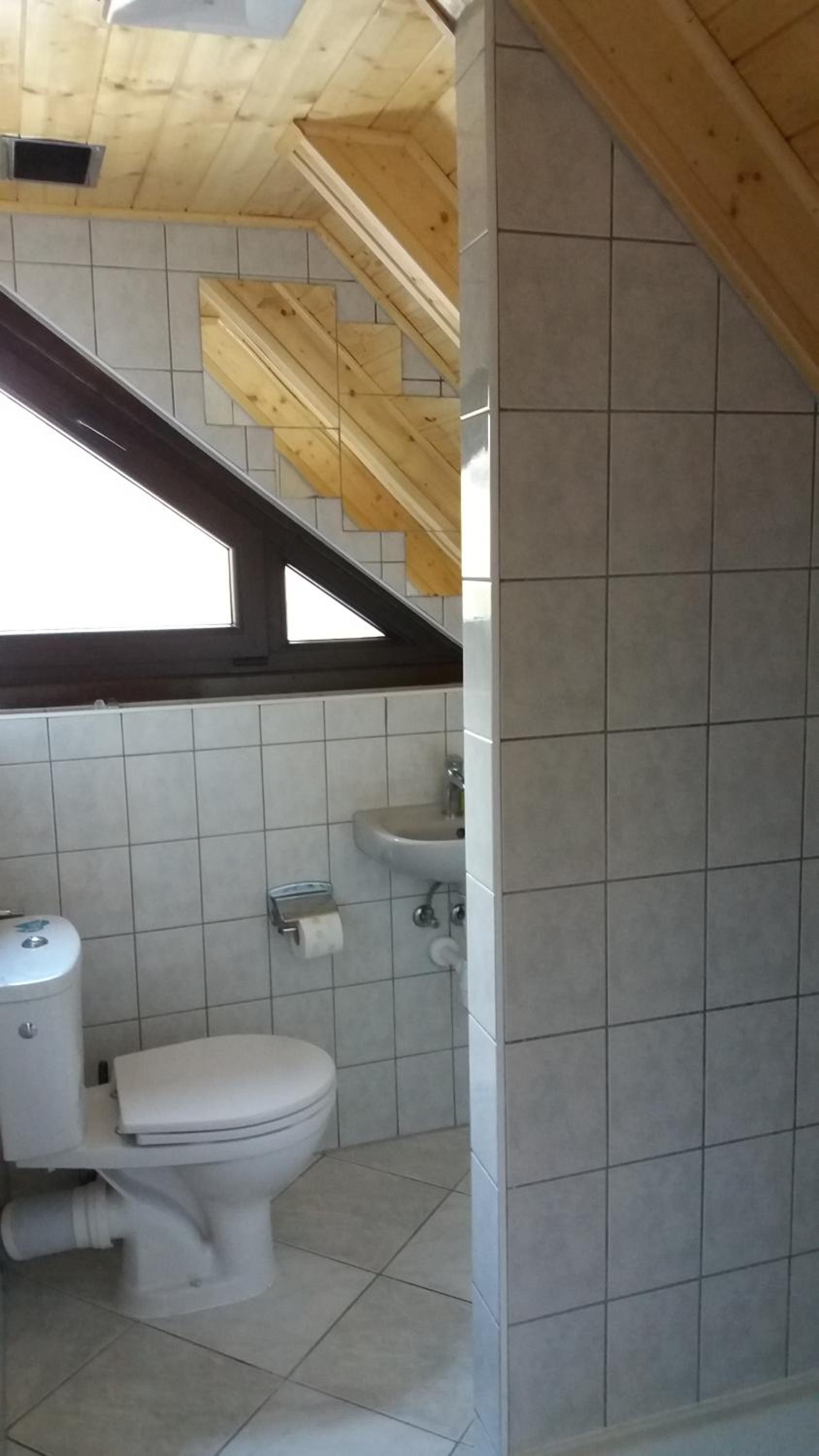 Triple Room with Private Bathroom photo 2