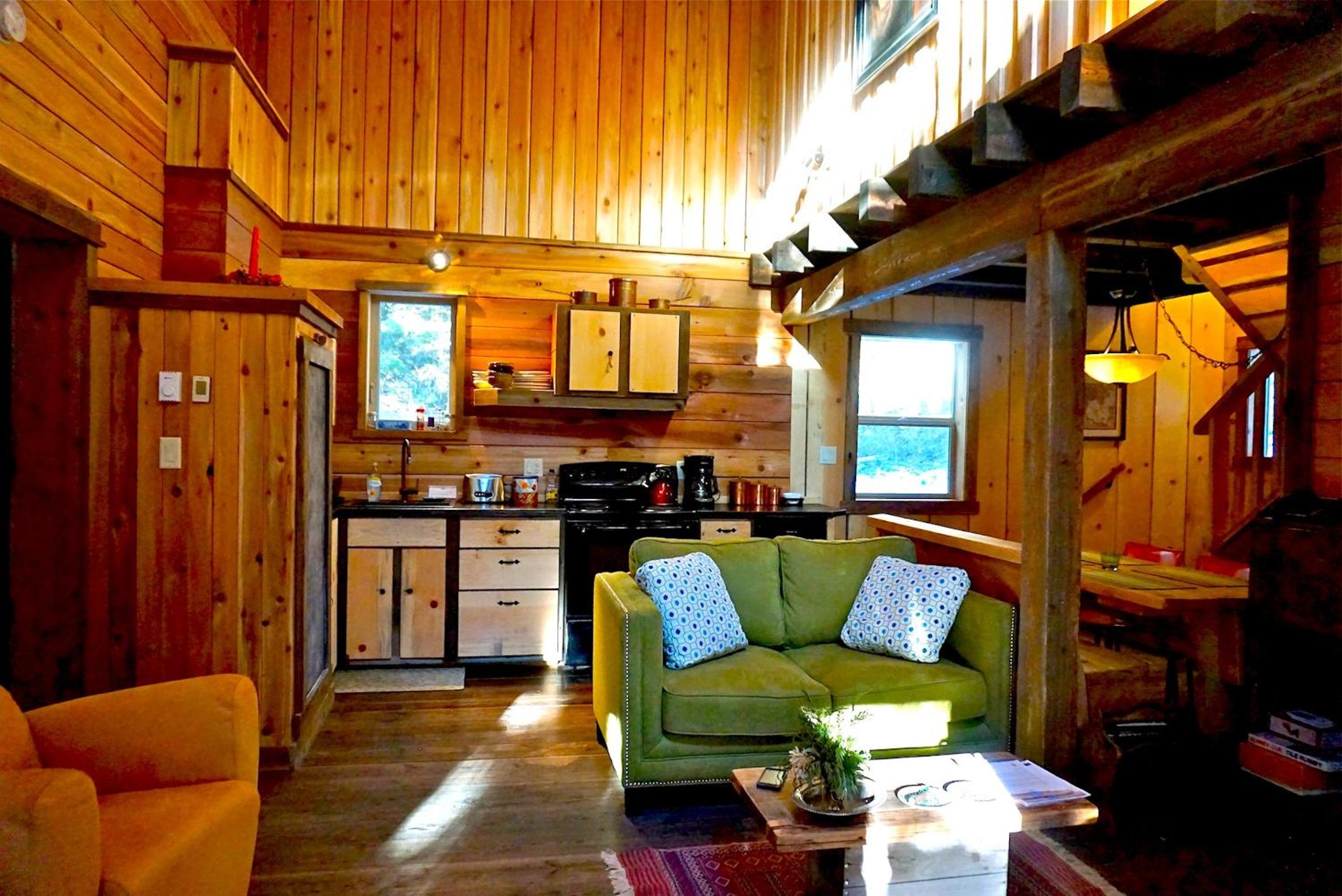 Two-Bedroom Chalet (Heritage Cabin) photo 1