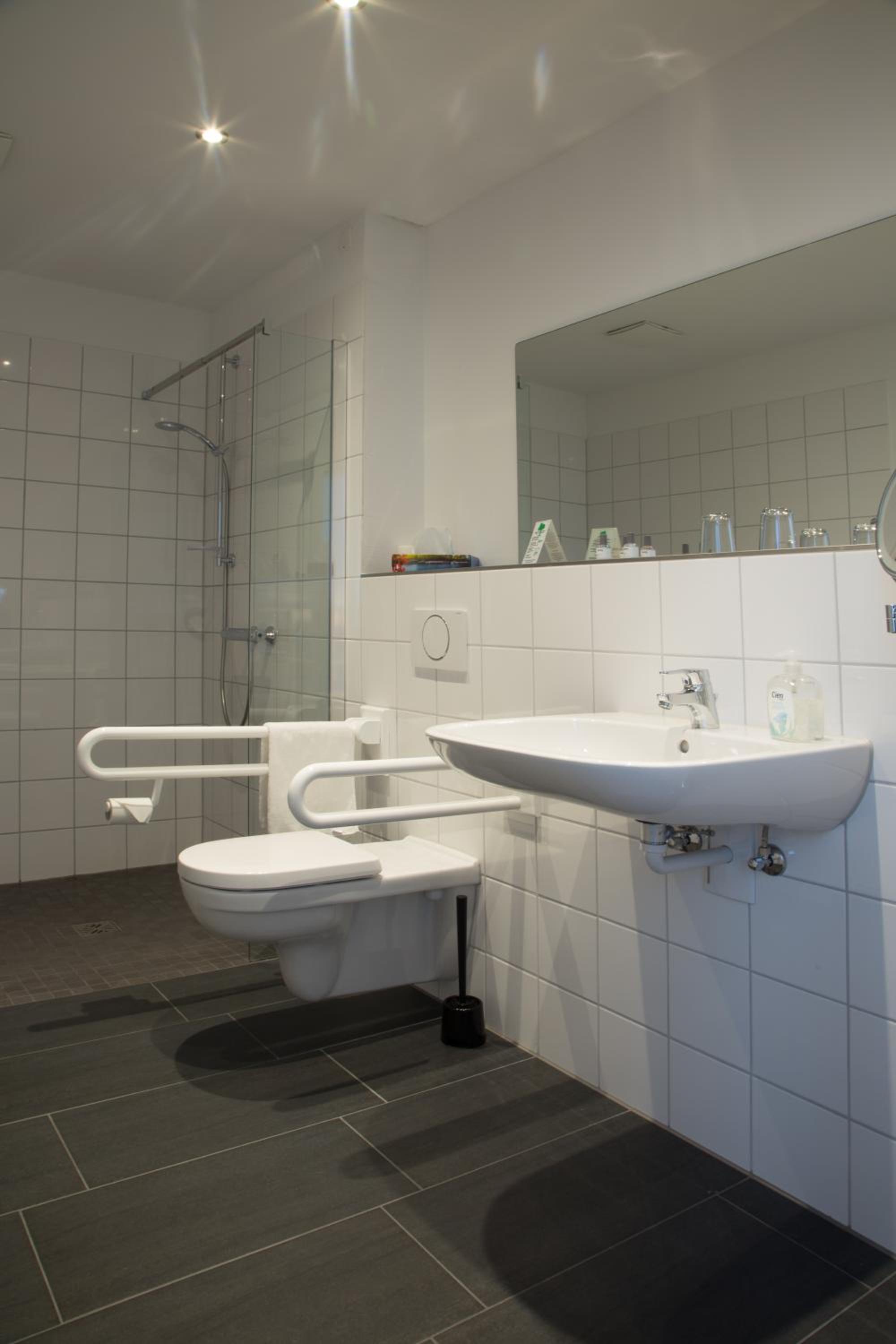 Double Room - Disability Access - Photo 2