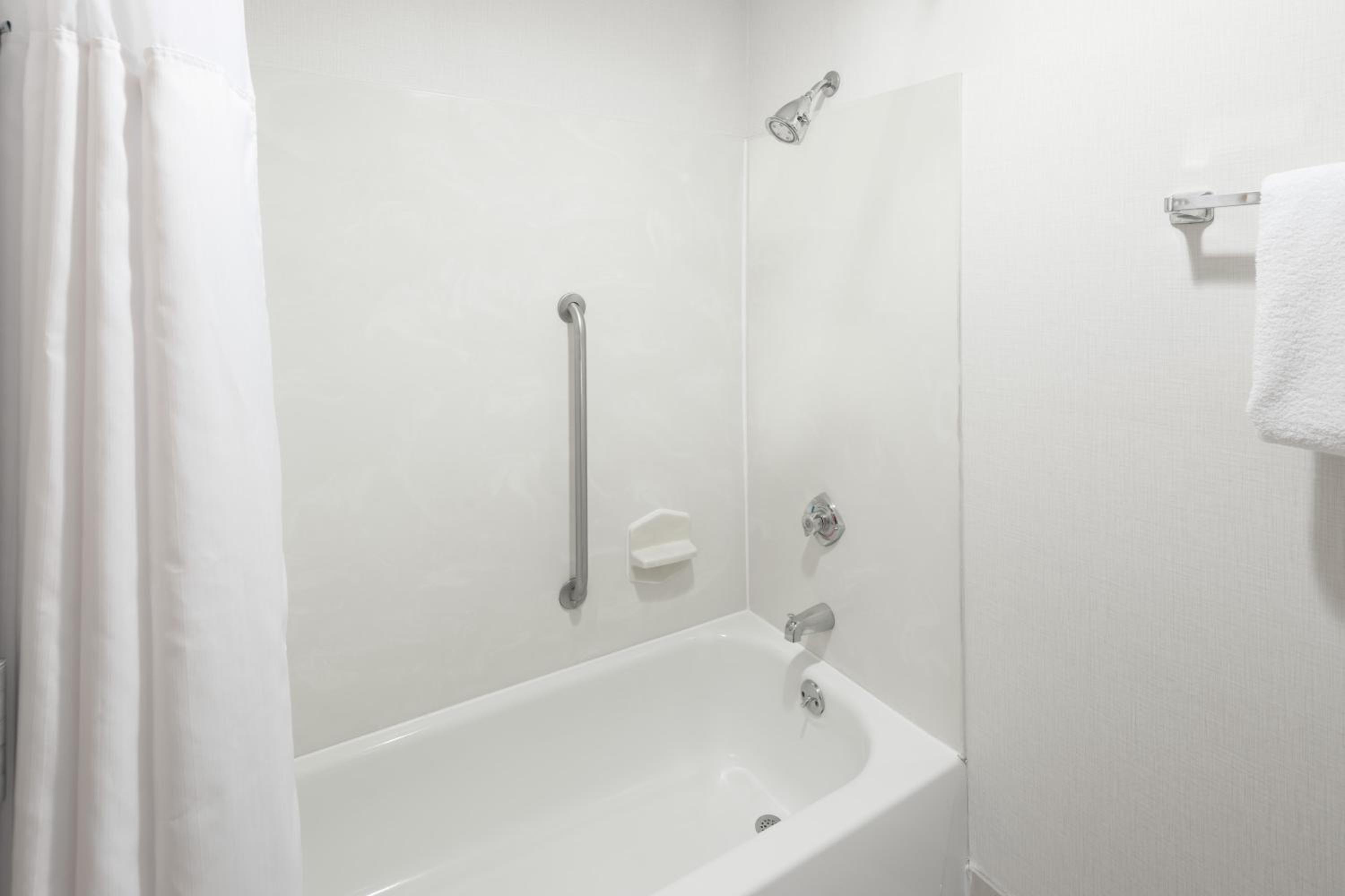 Double Room with Two Double Beds - Non-Smoking - Photo 4