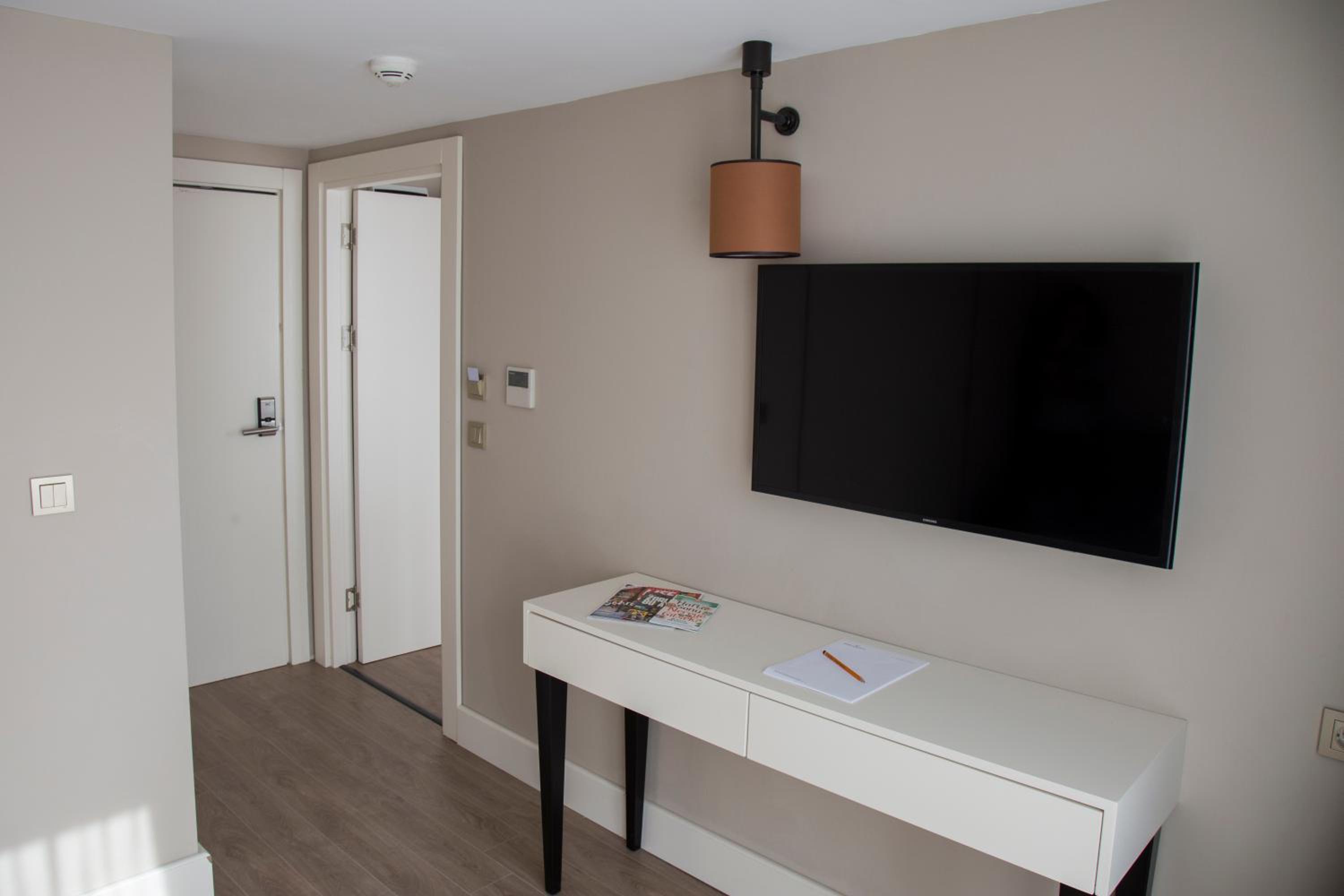 Suite with Terrace photo 3