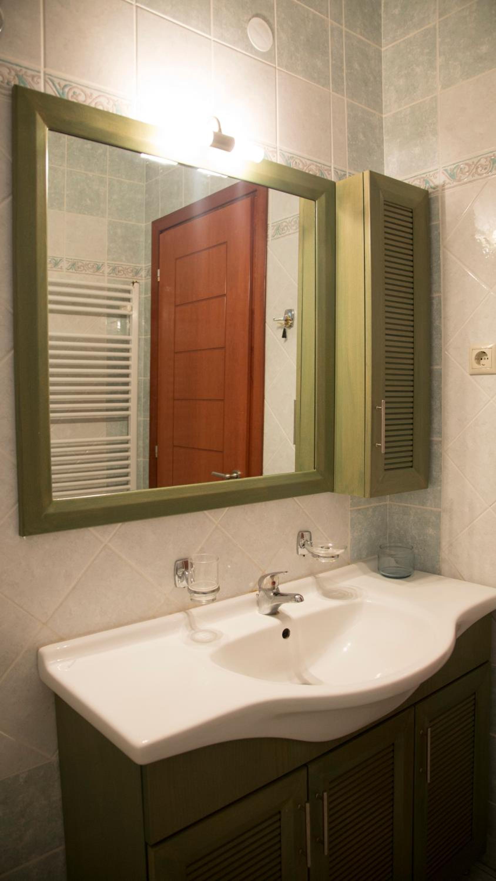 Three-Bedroom Apartment - Photo 21