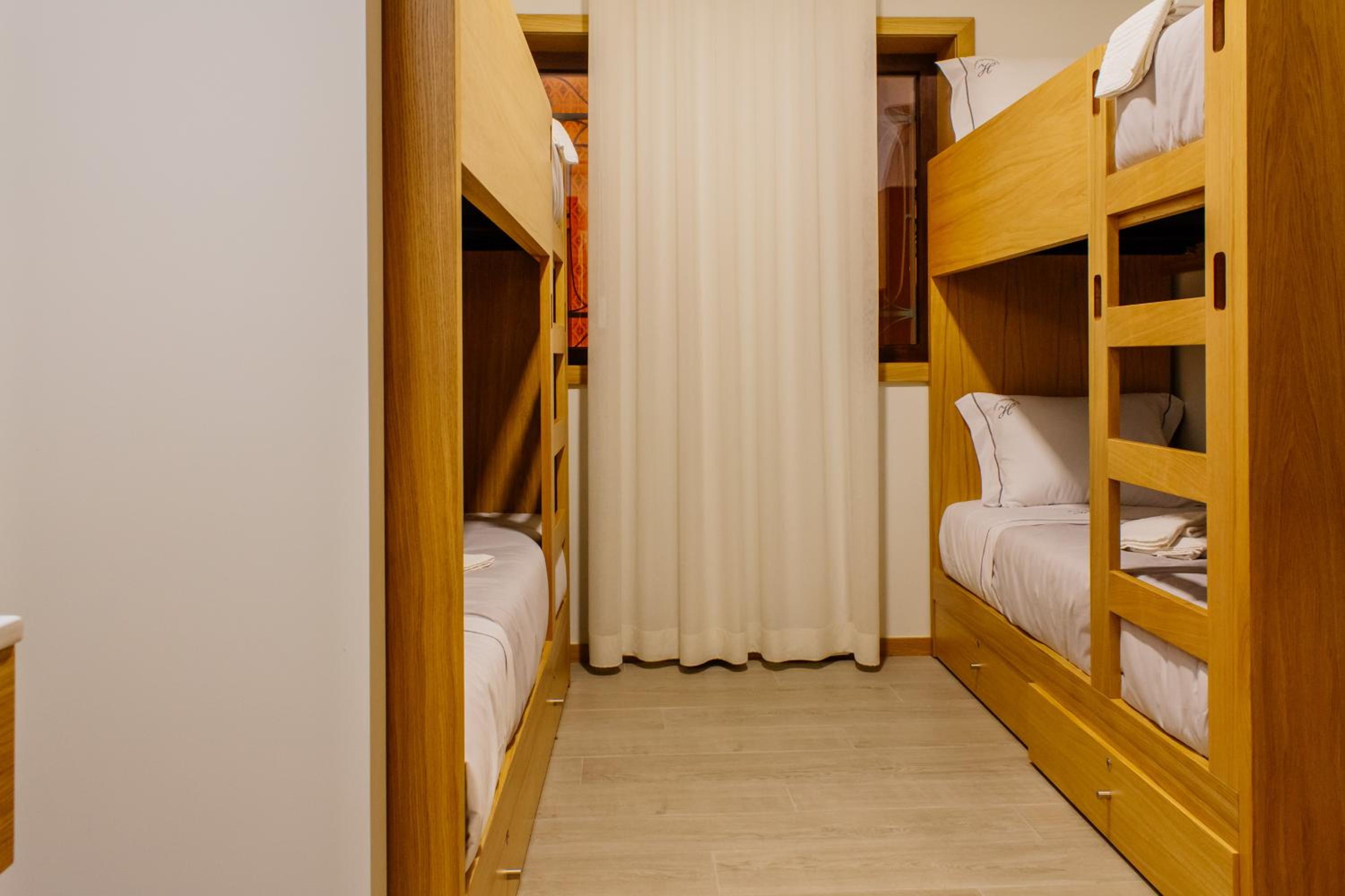 Quadruple Room with Bathroom photo 1