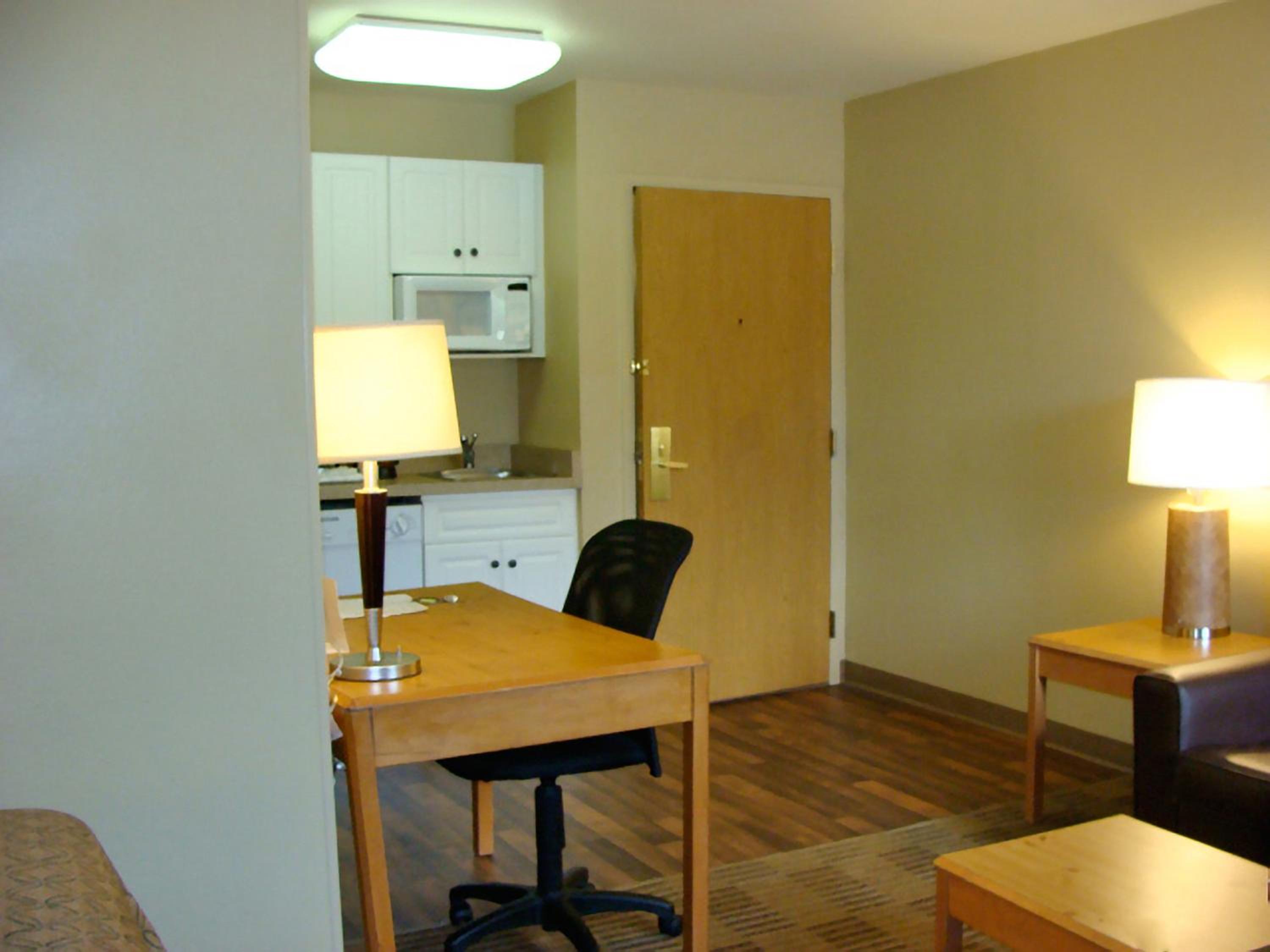 Deluxe Studio with 2 Double Beds - Non-Smoking - Photo 8