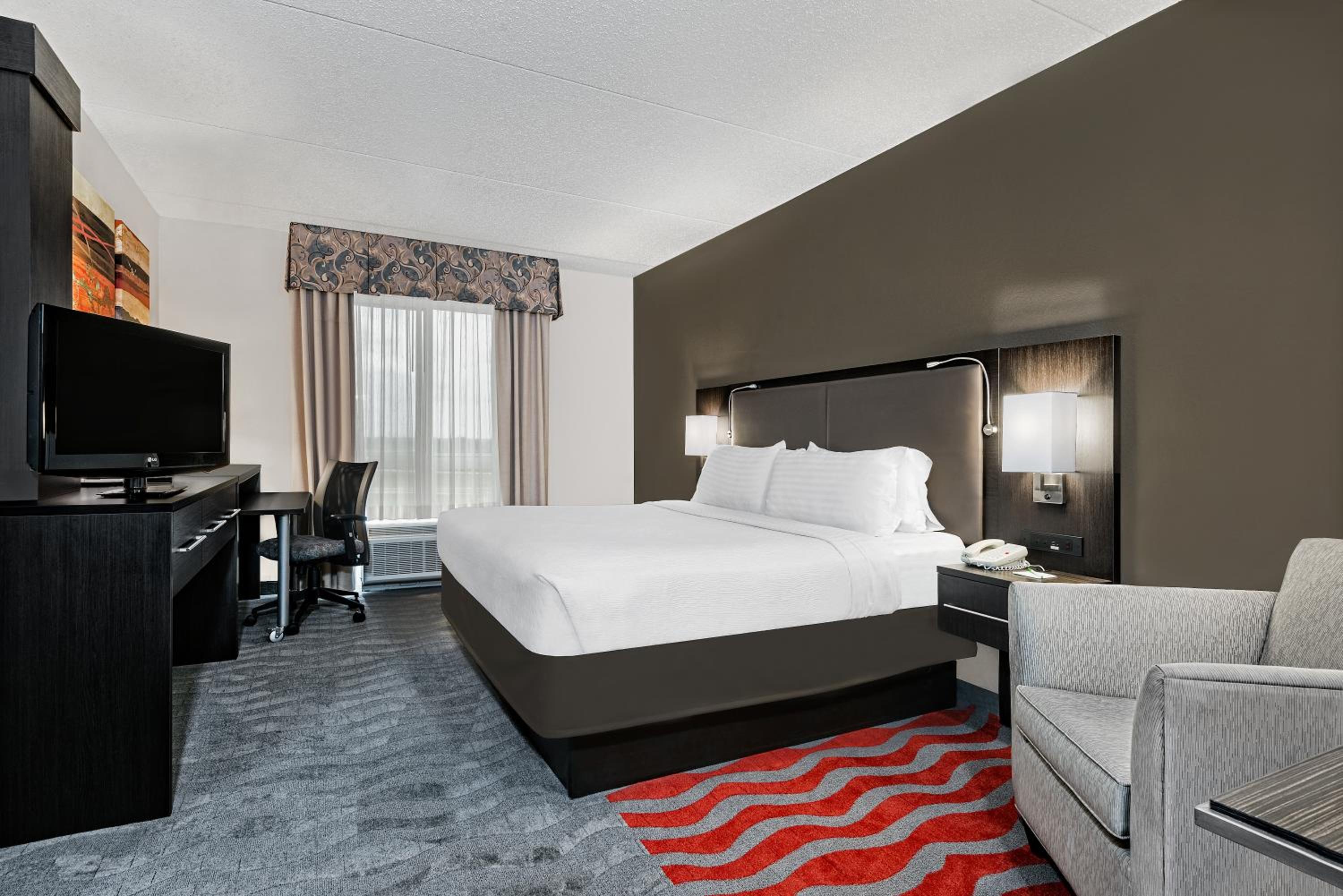 Standard King Room - Photo 1