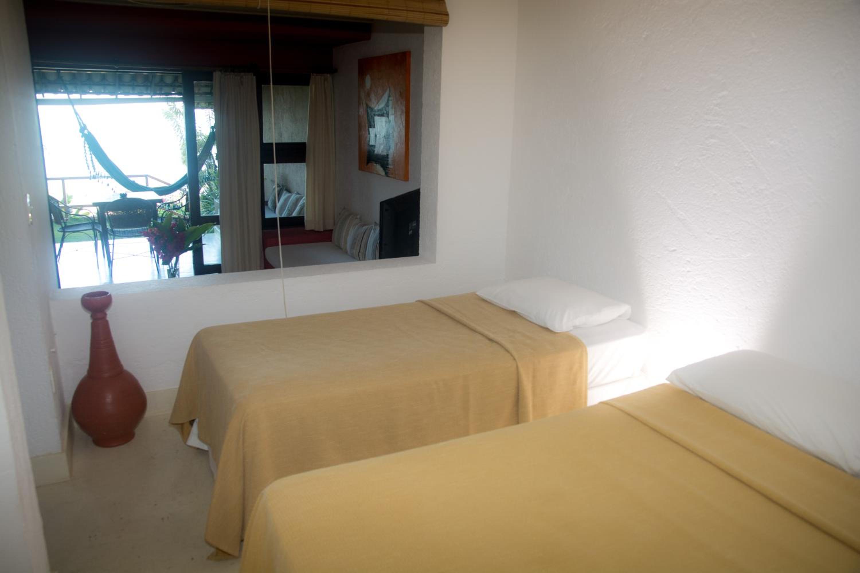Two-Bedroom Apartment with Balcony and Sea View