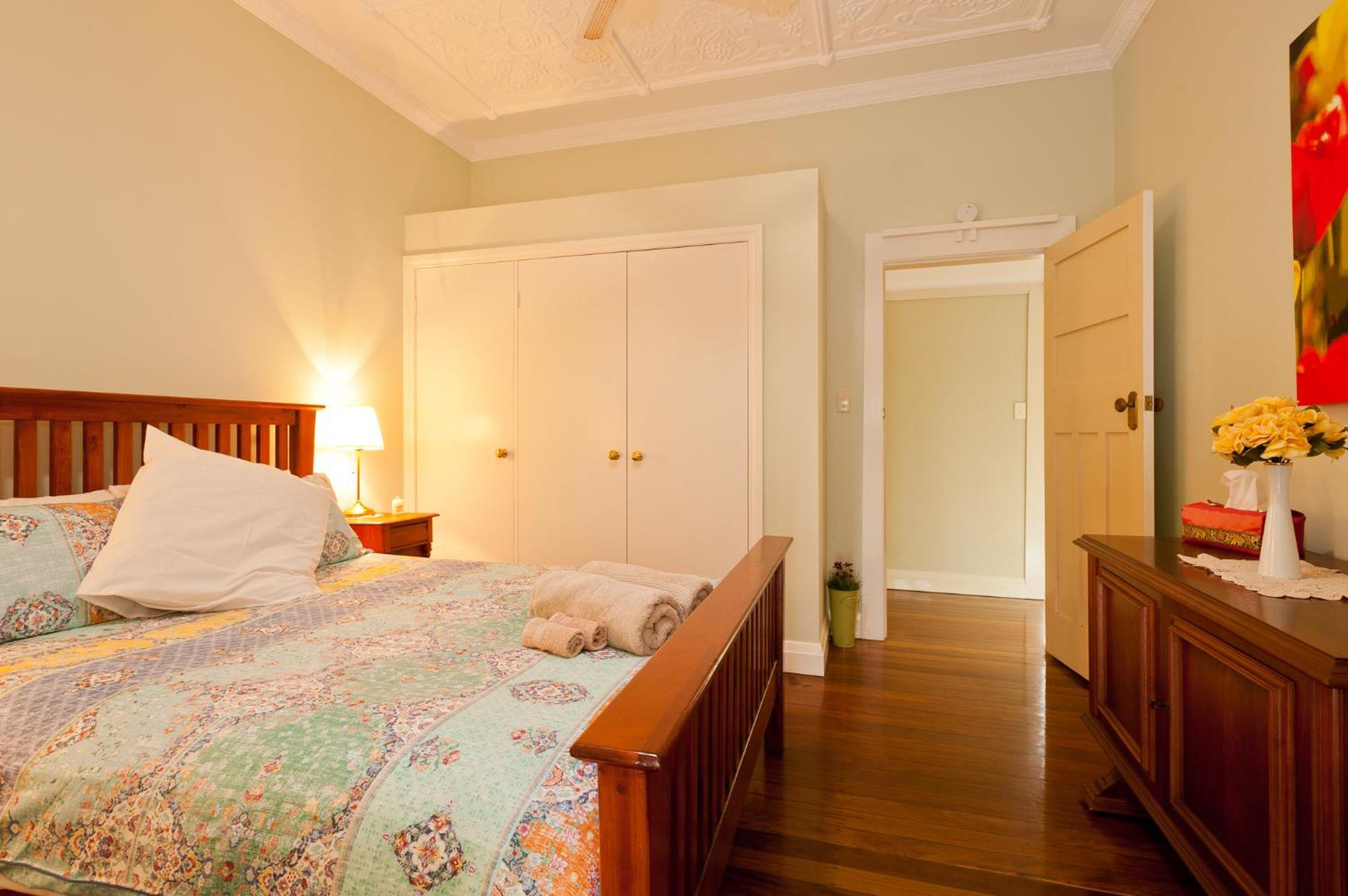 Queen Room - Photo 2