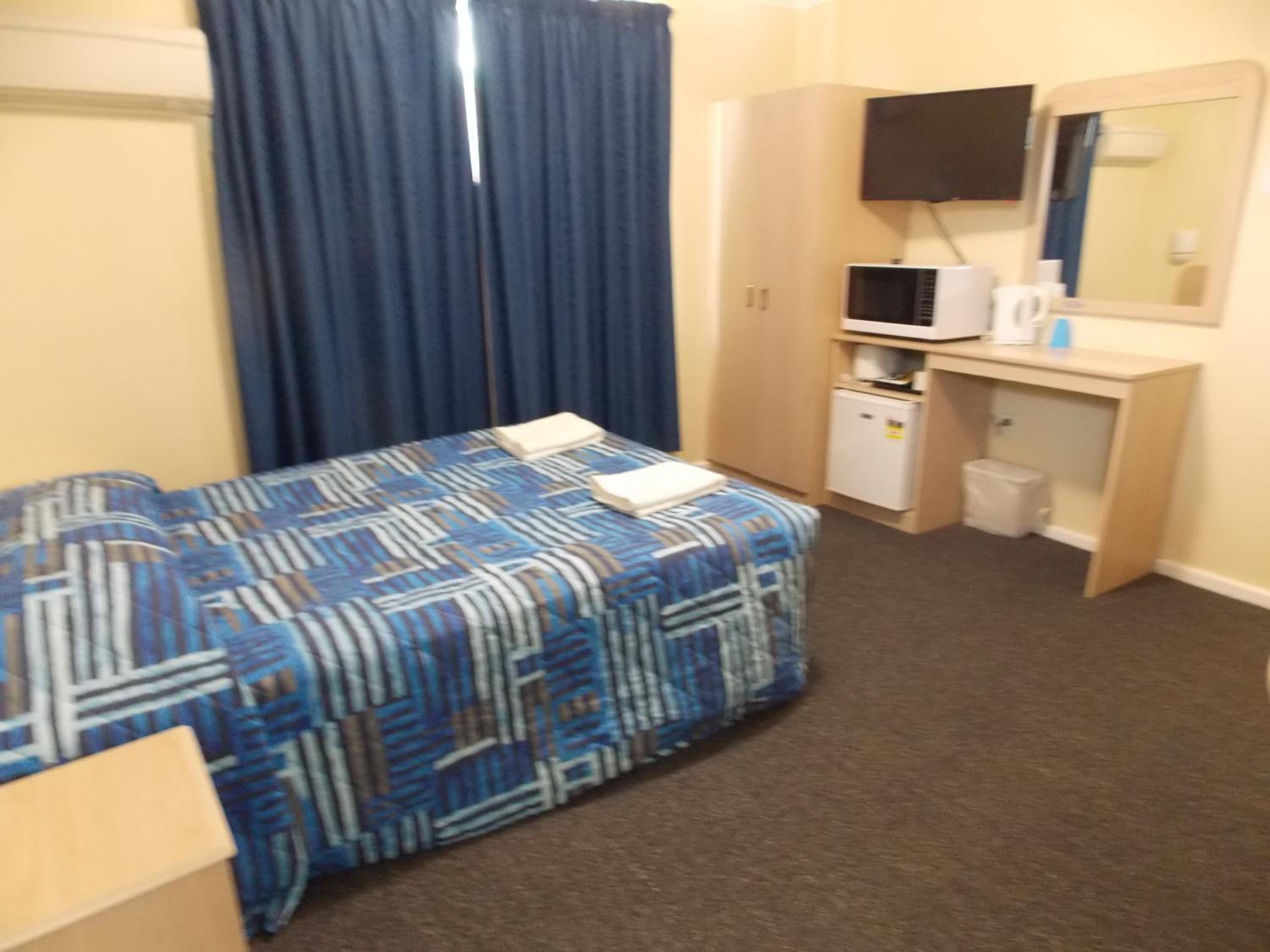 Queen Room photo 3
