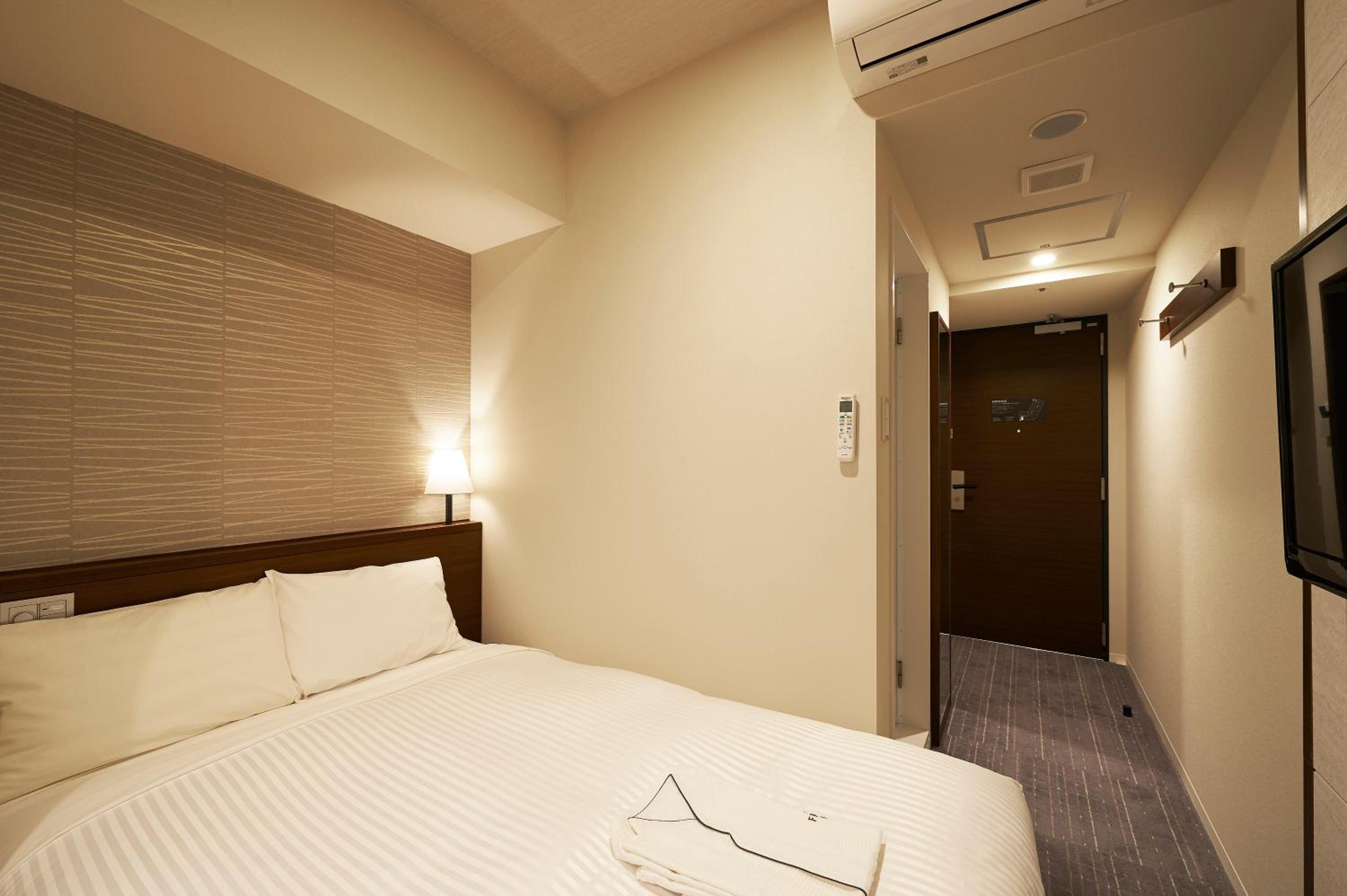 Double Room with Small Double Bed - Non-Smoking photo 1