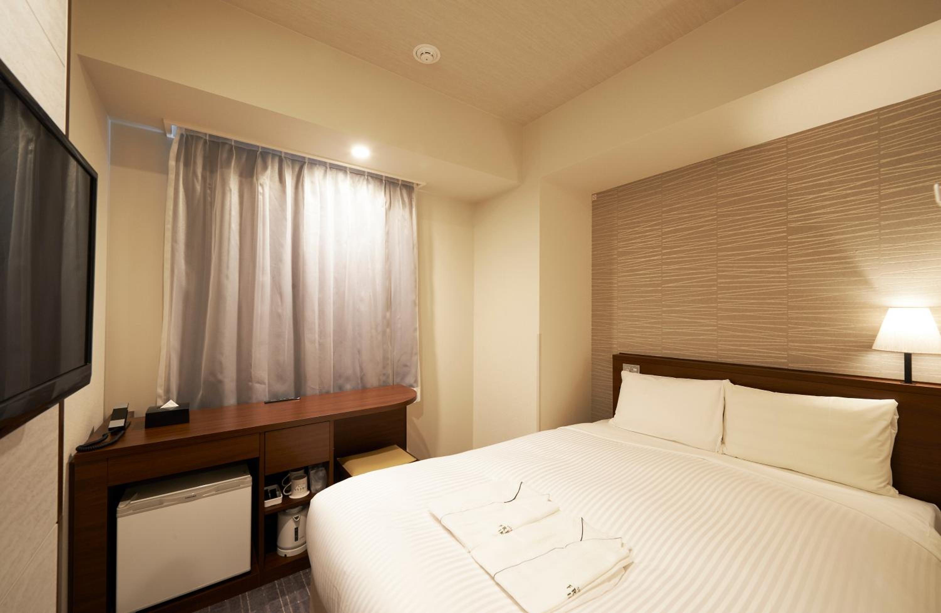 Double Room - Non-Smoking  photo 1