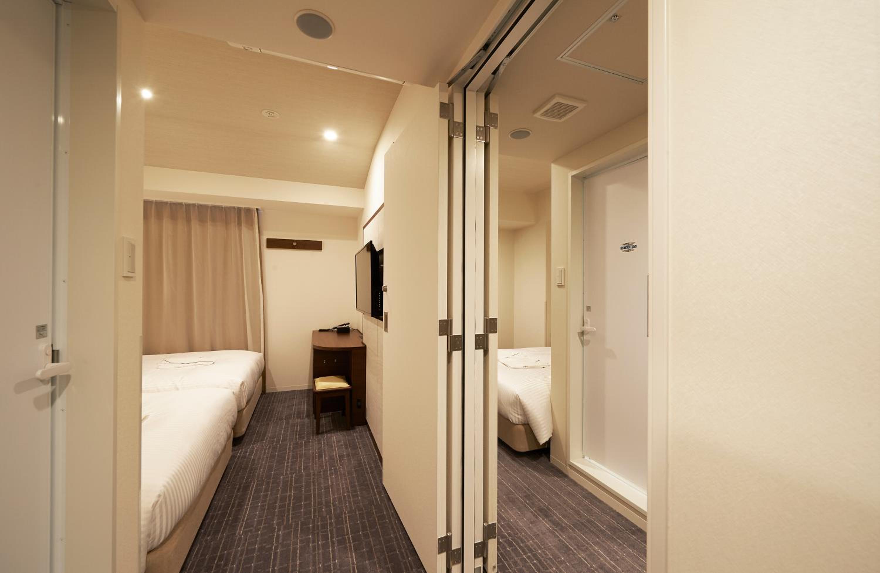 Two Connecting Double Rooms - Non-Smoking photo 1