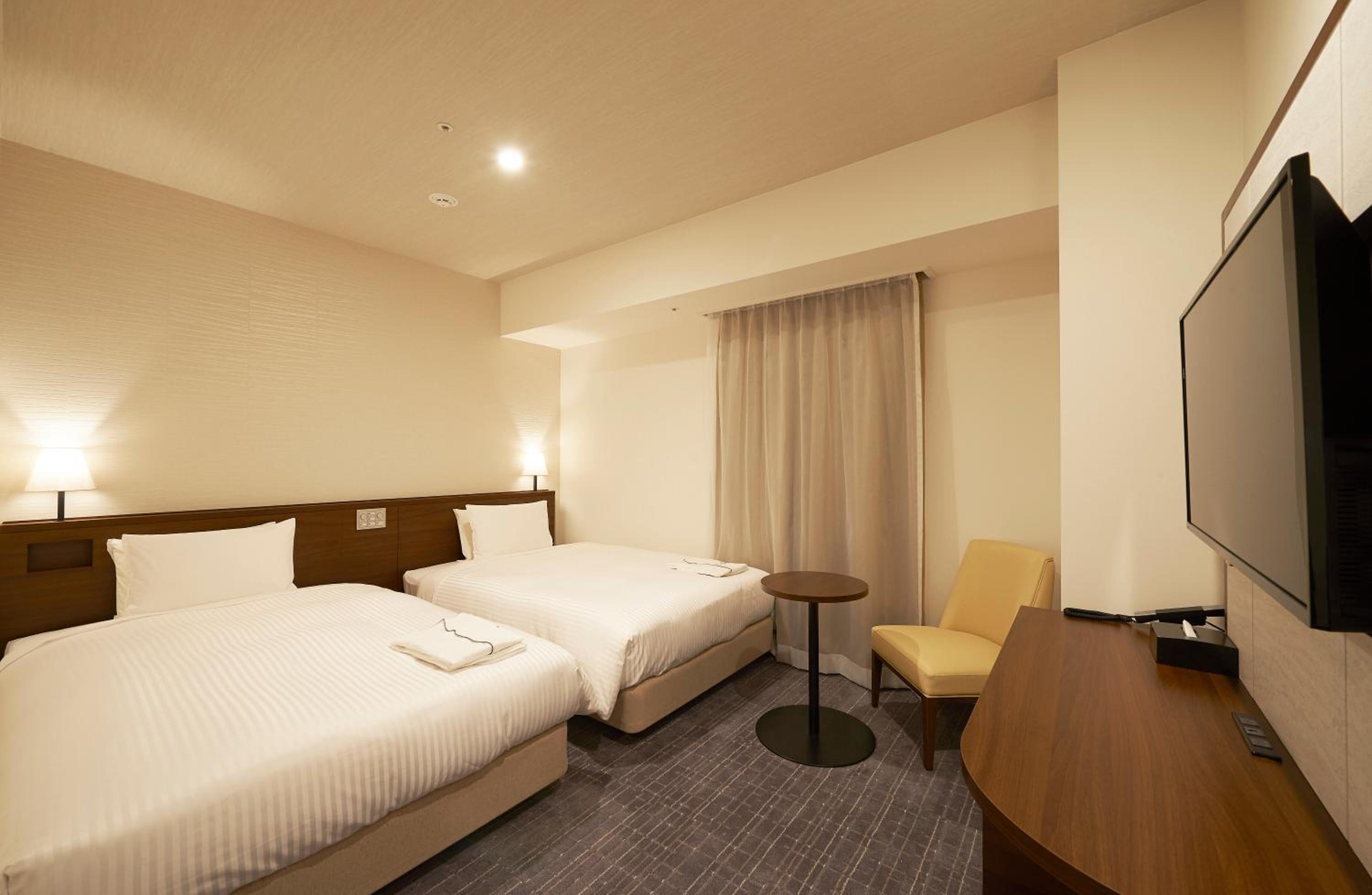 Deluxe Twin Room - Non-Smoking photo 1
