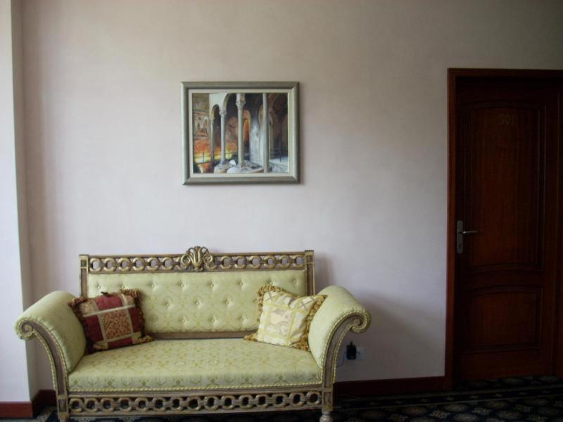 Double or Twin Room with Balcony - Photo 76