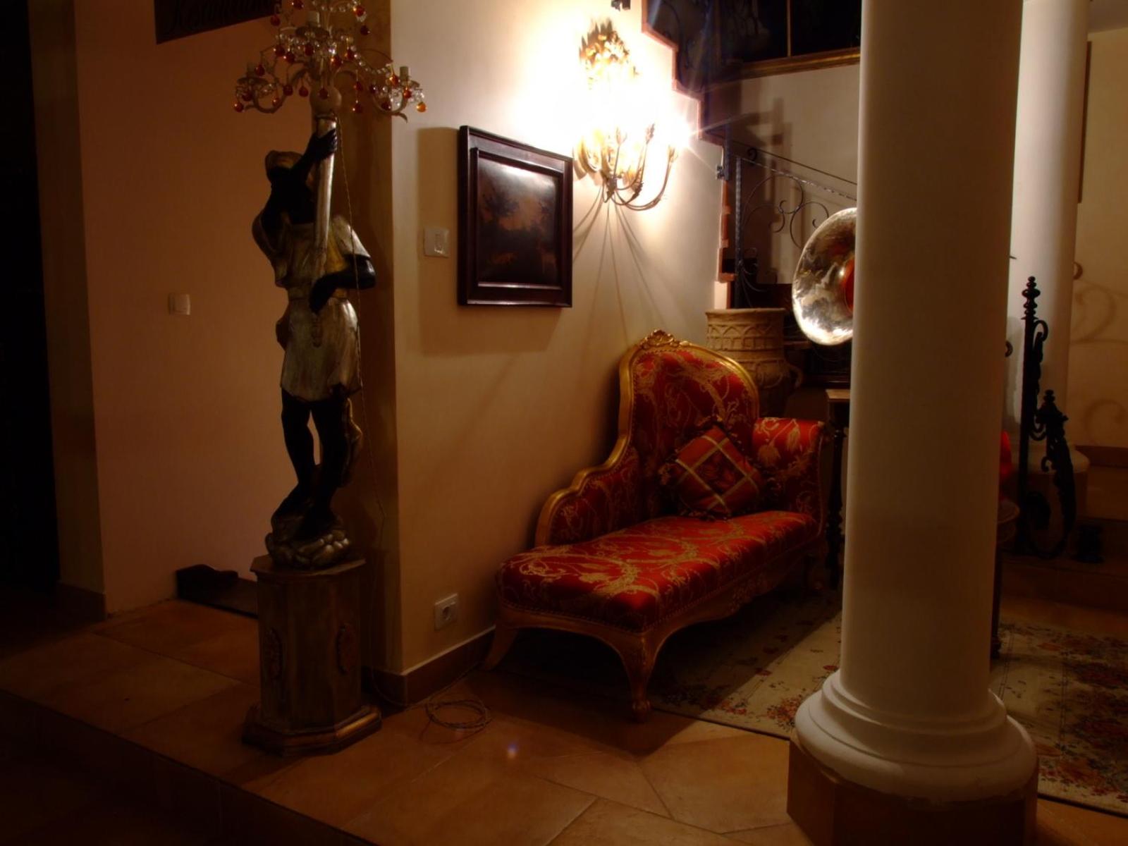 Double or Twin Room with Balcony - Photo 81
