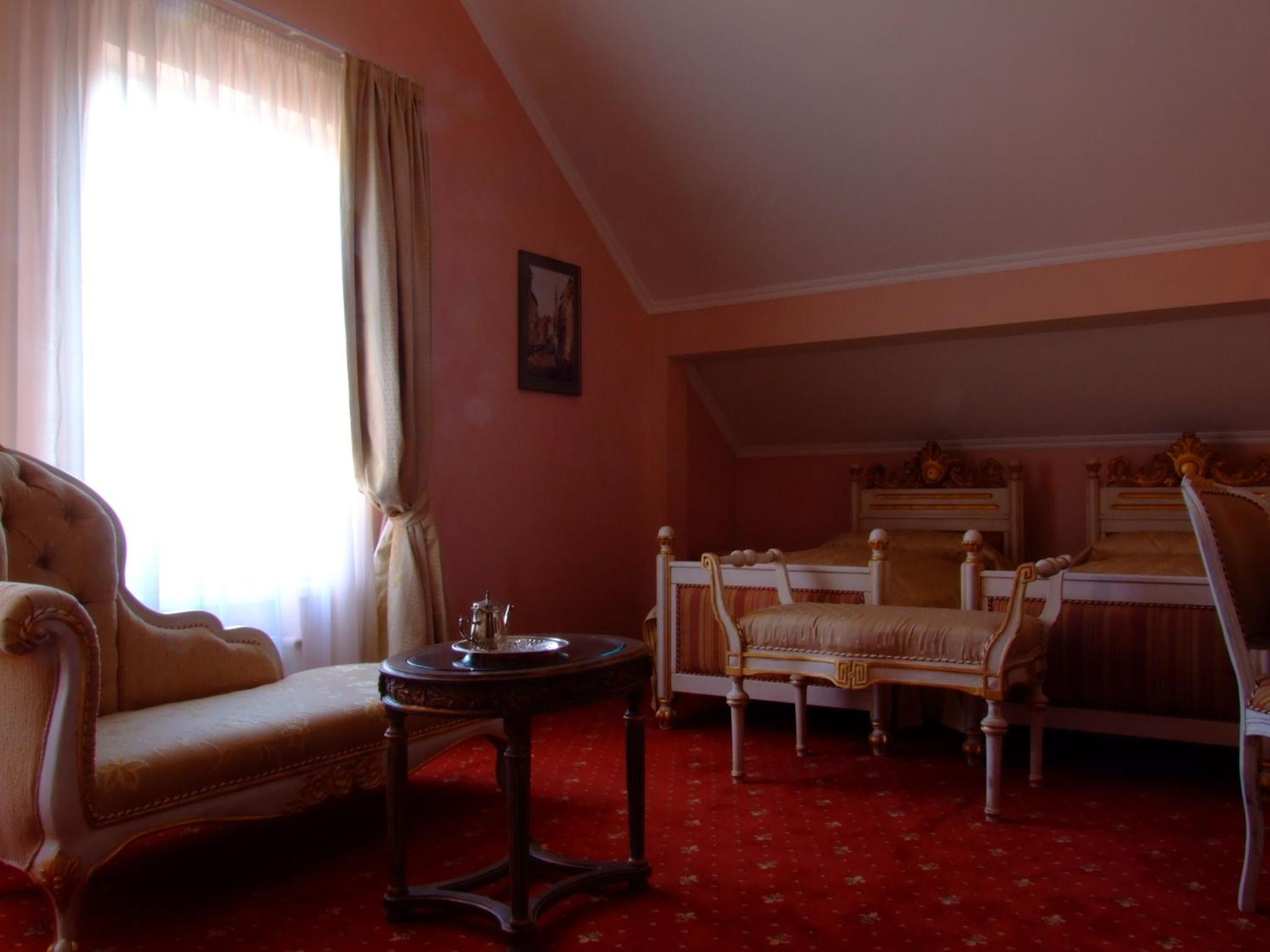 Double or Twin Room with Balcony - Photo 44