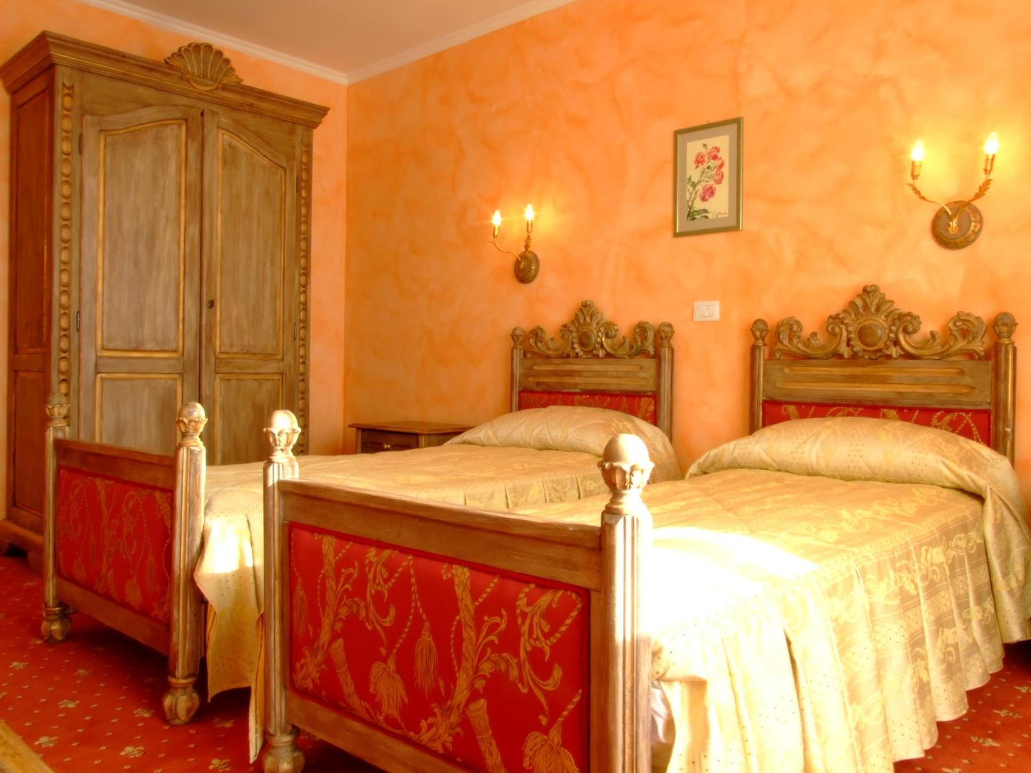 Double or Twin Room with Balcony - Photo 42