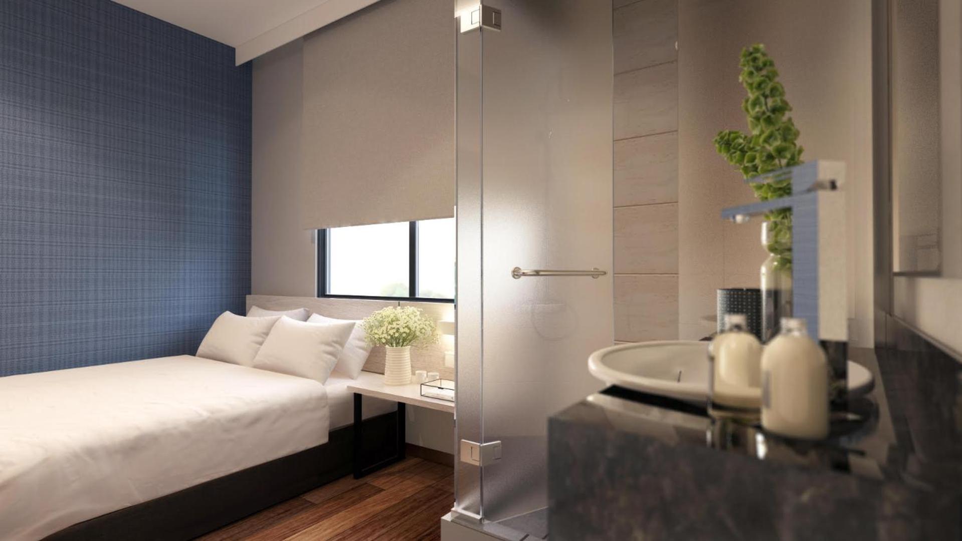 Mini Queen Room With Window