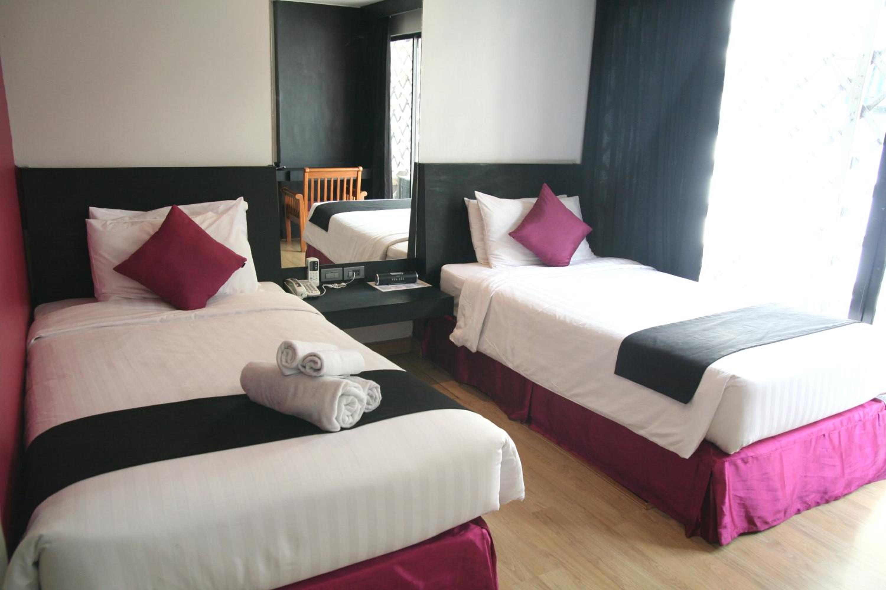 Deluxe Double or Twin Room photo 1