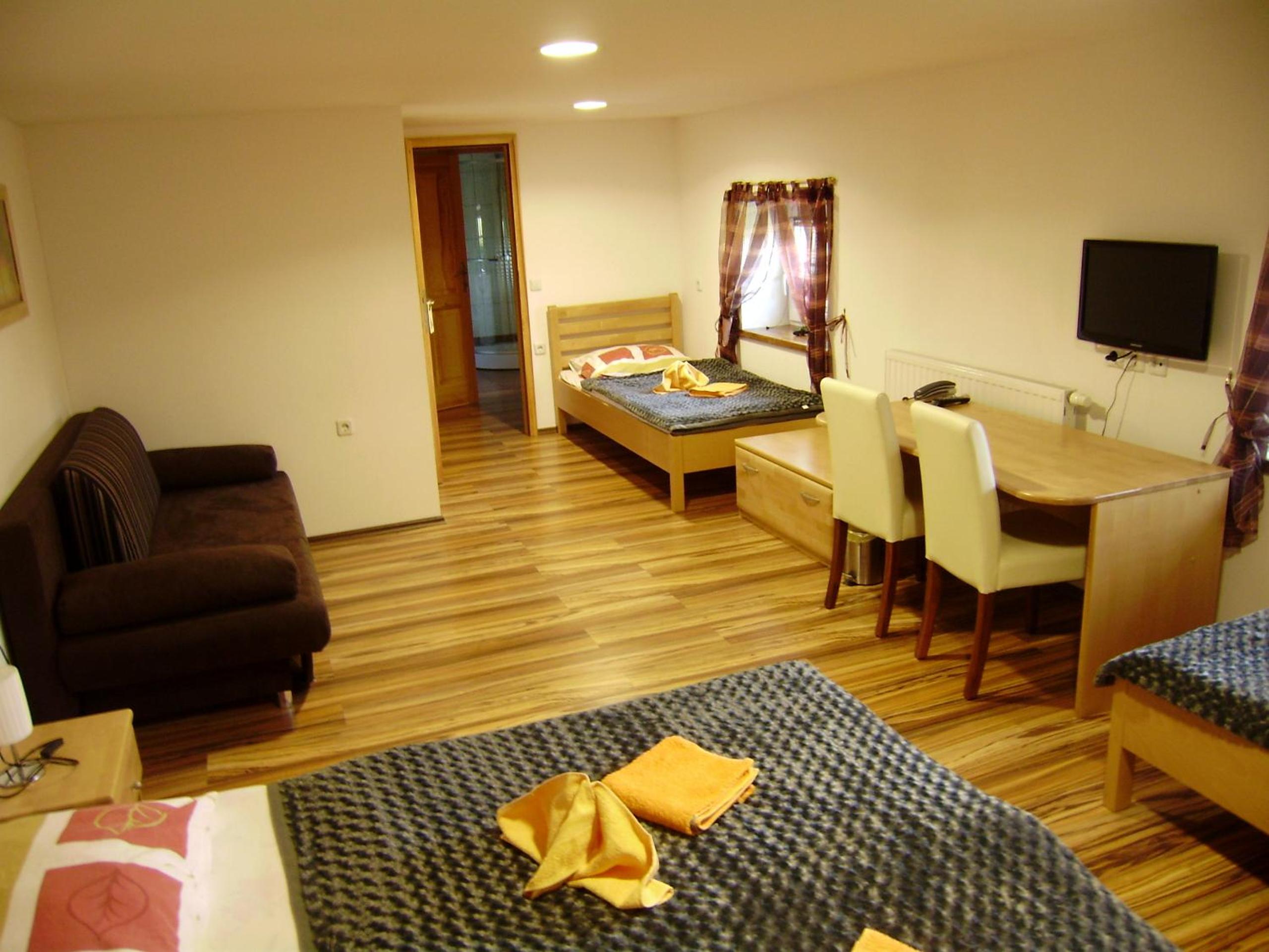 Quadruple Room - Photo 1
