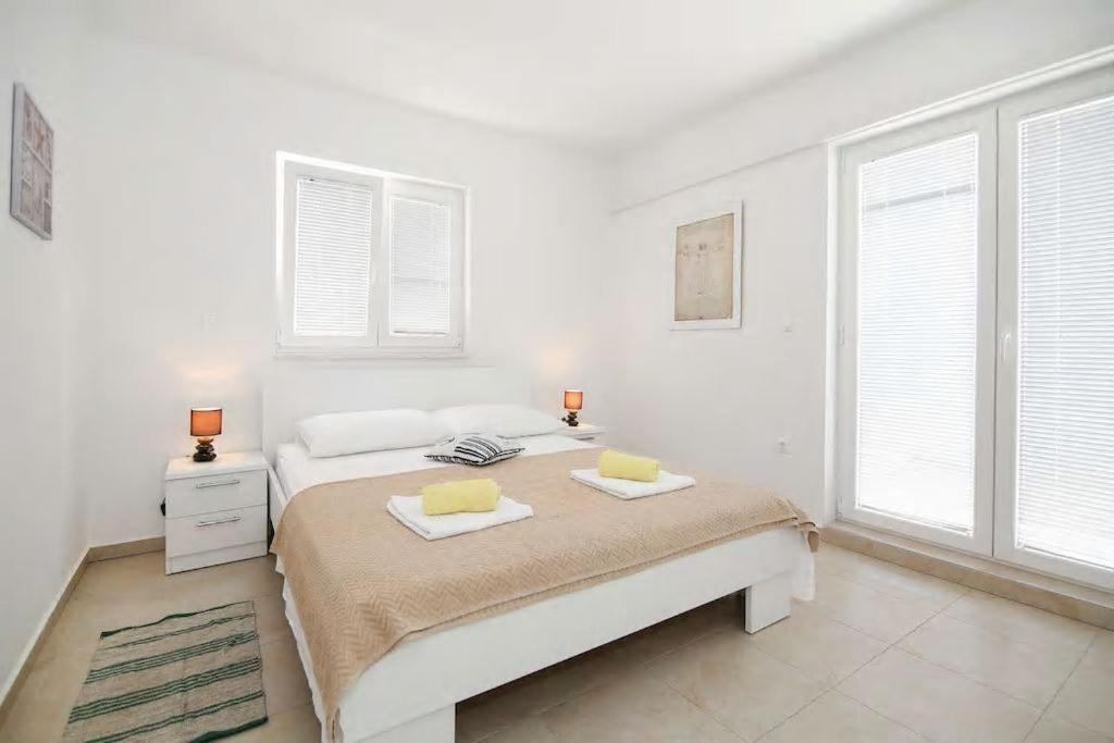 Apartment with Sea View photo 1