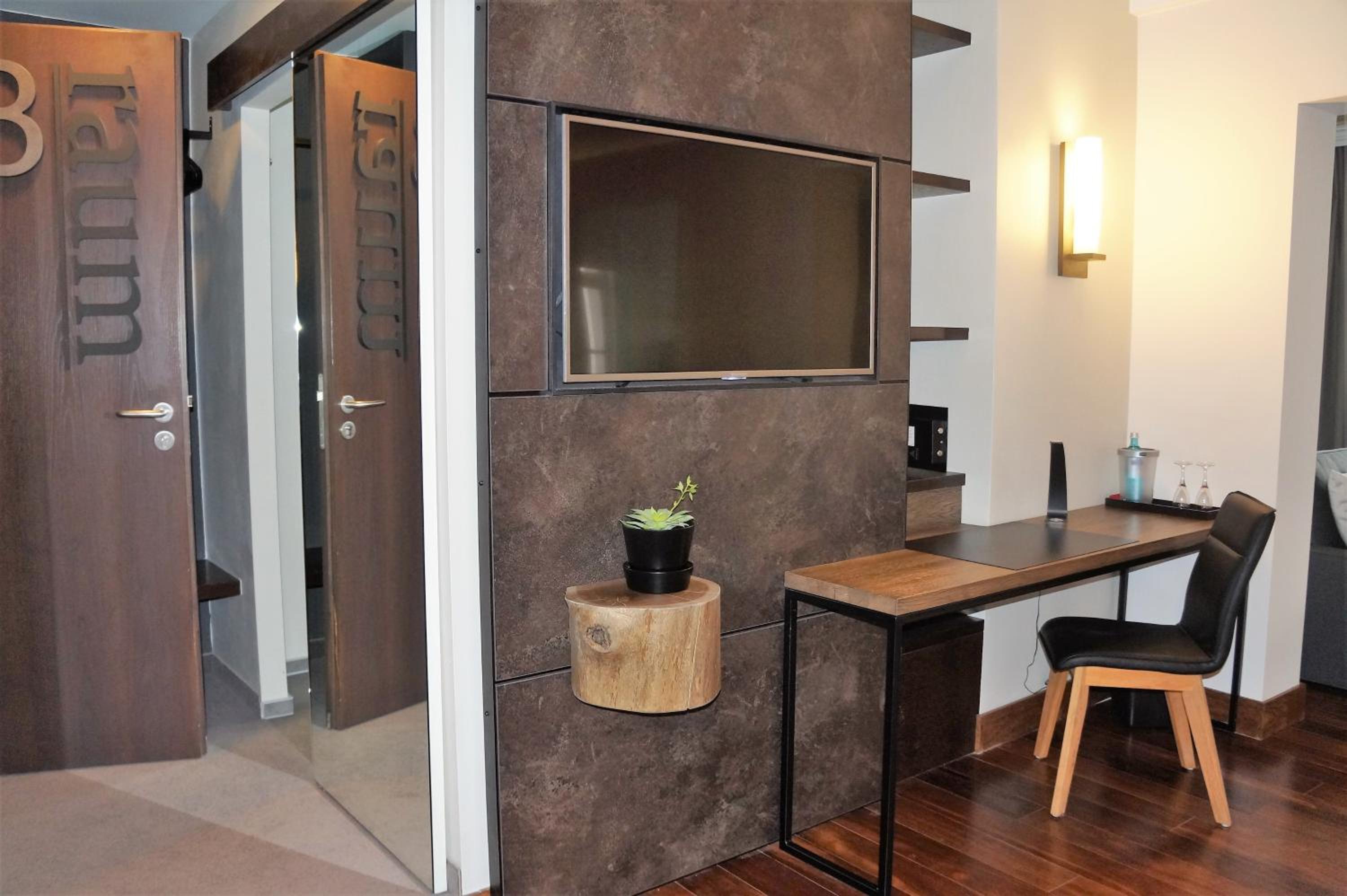Double Room - Photo 3