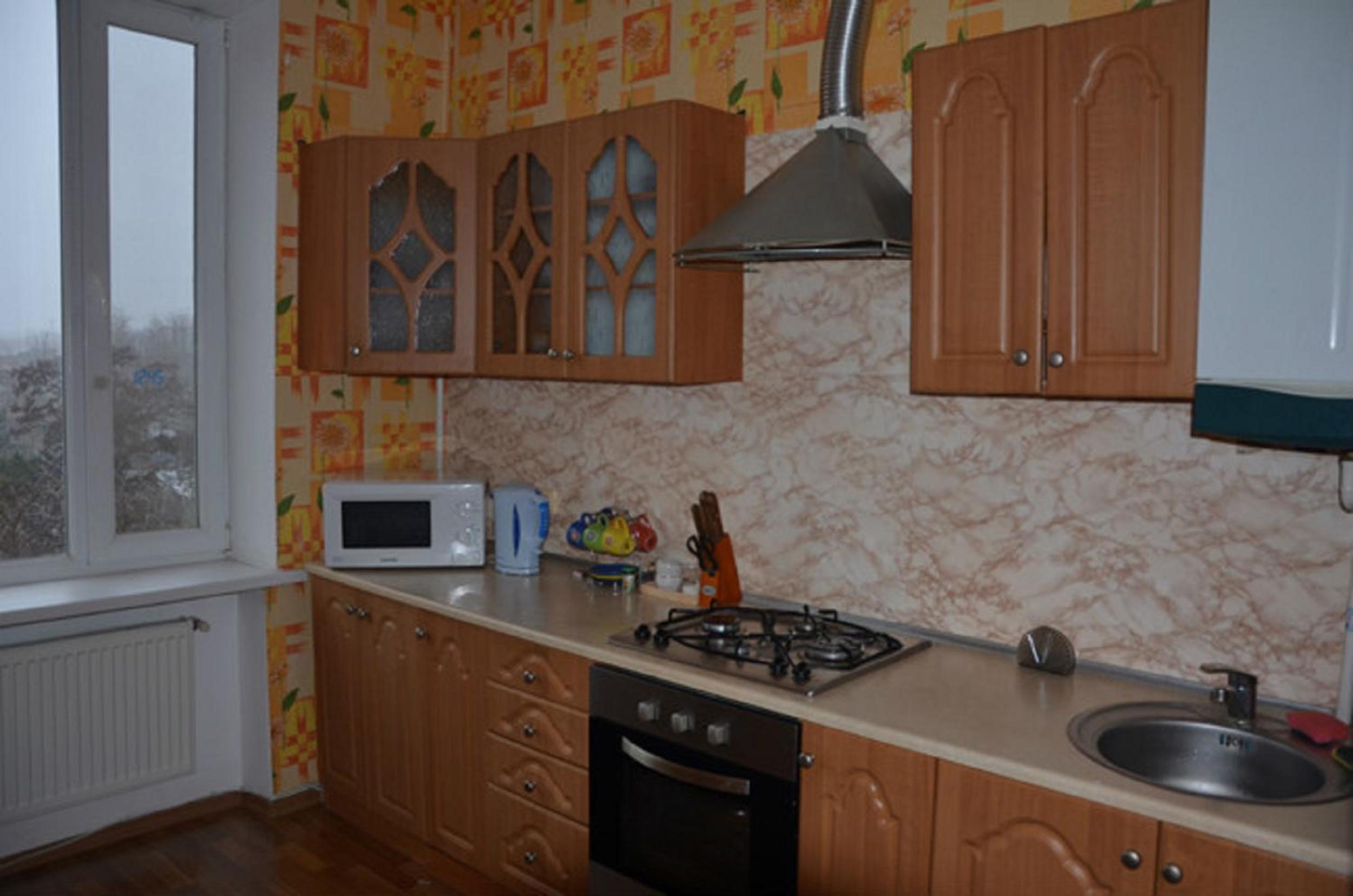 Three-Bedroom Apartment with Balcony photo 2