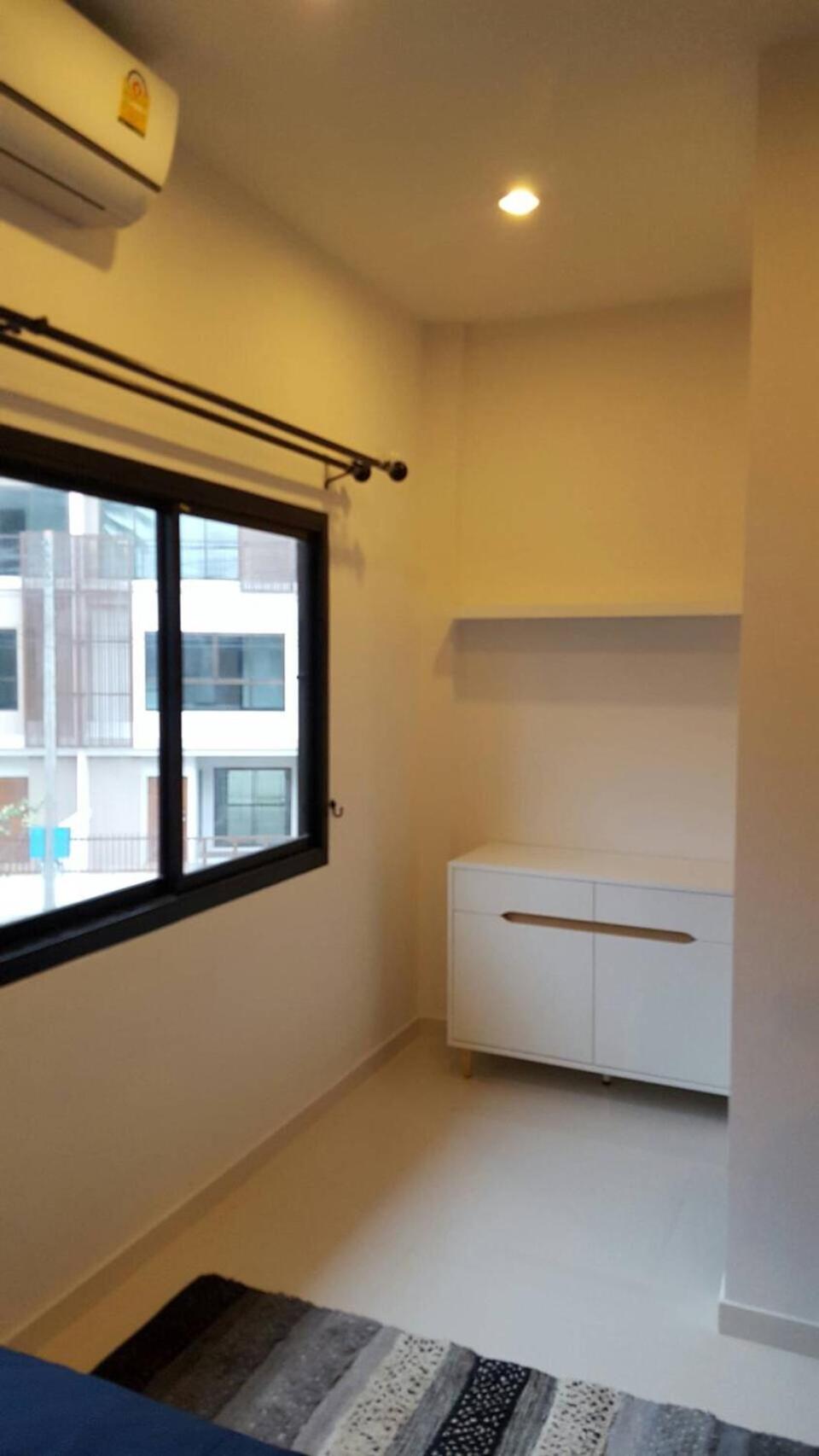 Two-Bedroom Townhouse - Photo 9