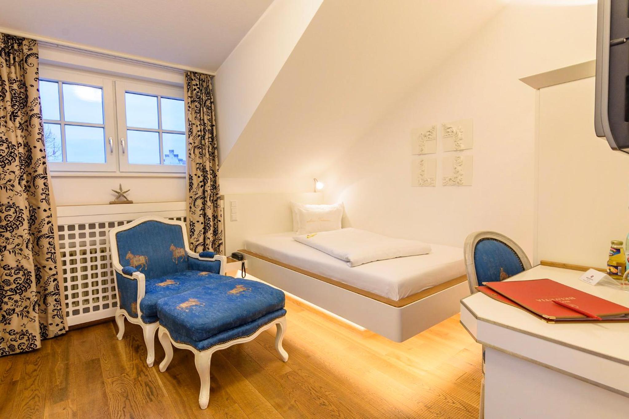 Classic Single Room
