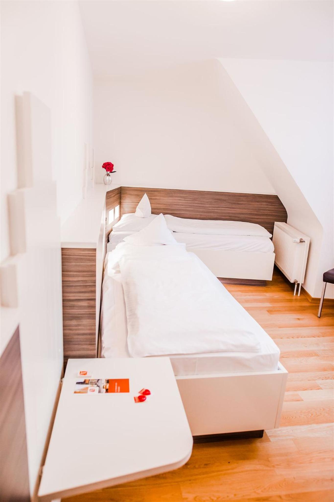 Twin Room with Bathroom