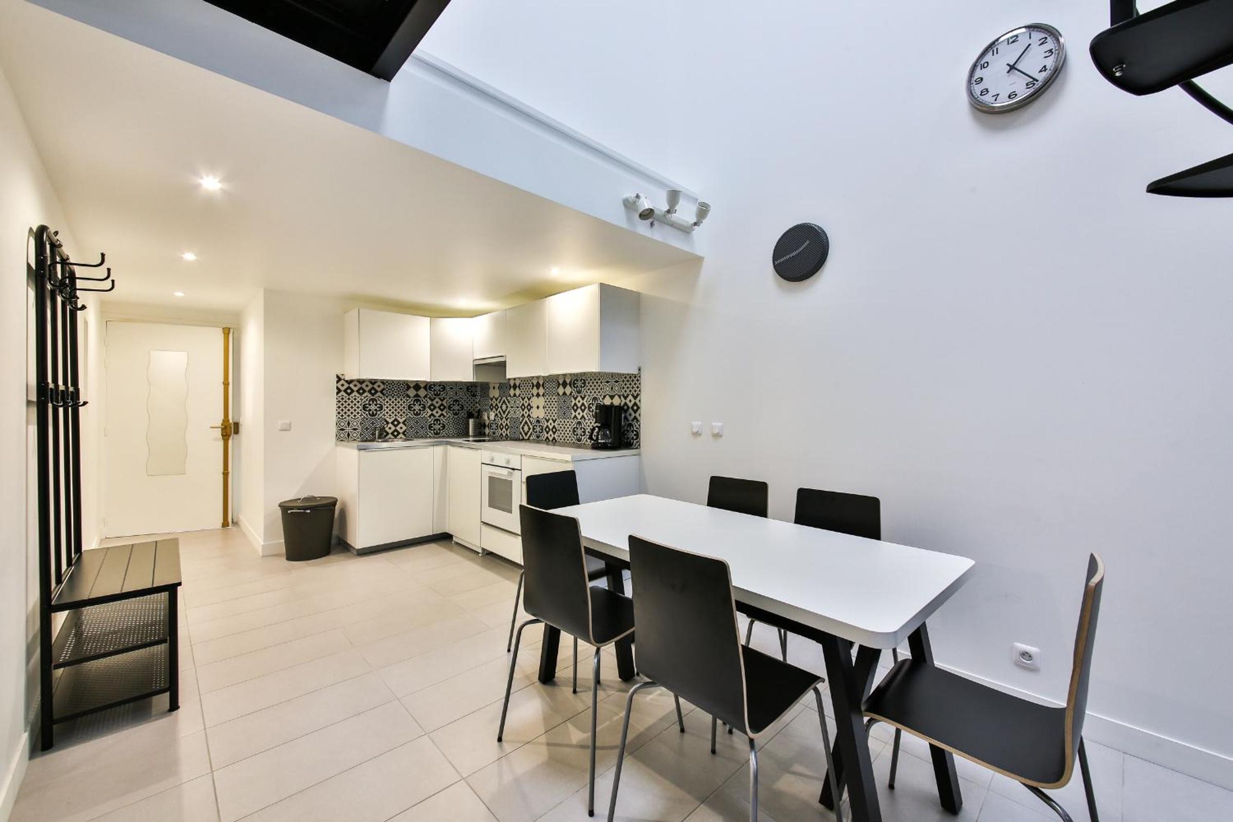 Apartment - Split Level - Photo 39