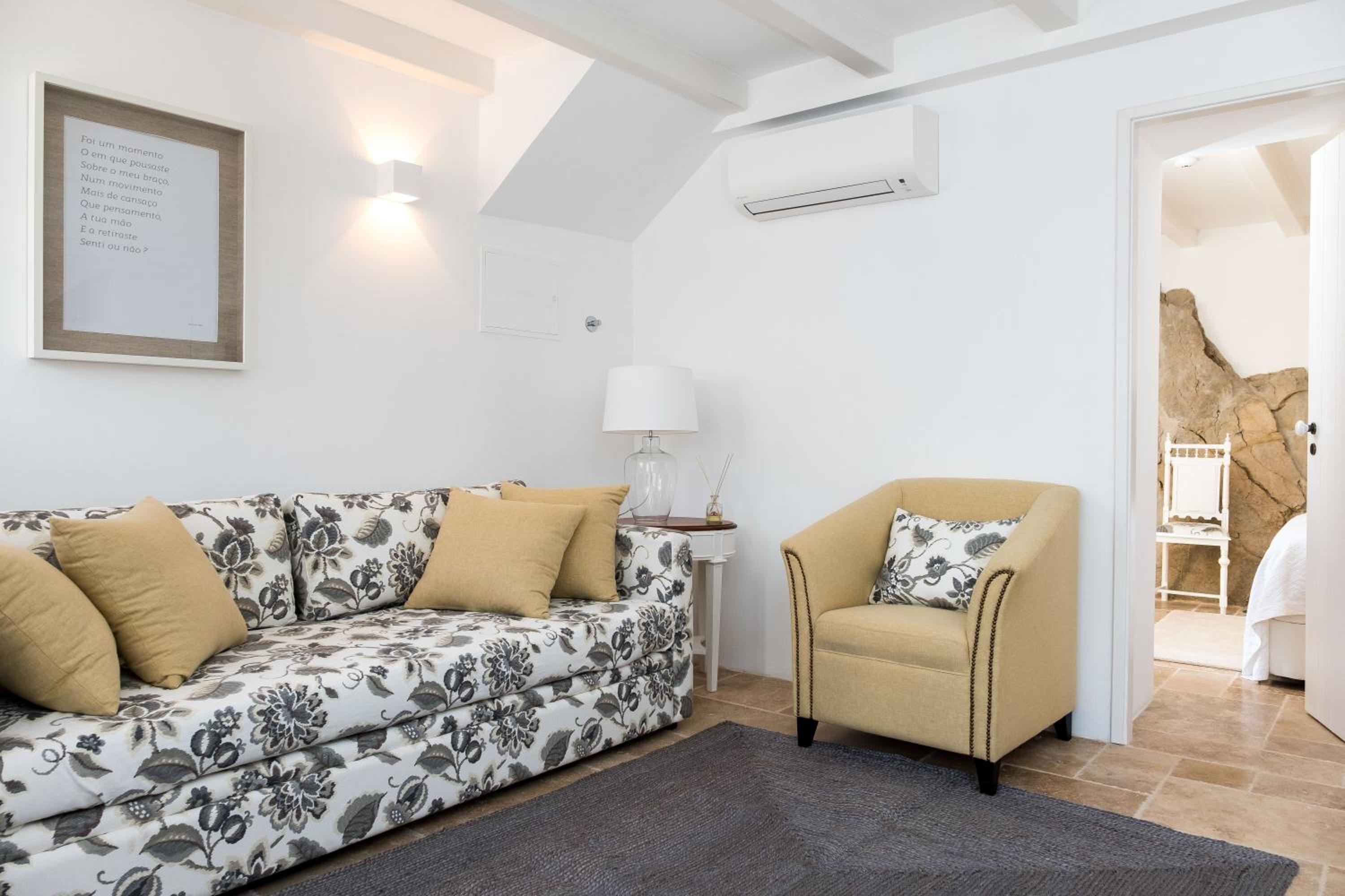 One-Bedroom House - Photo 21