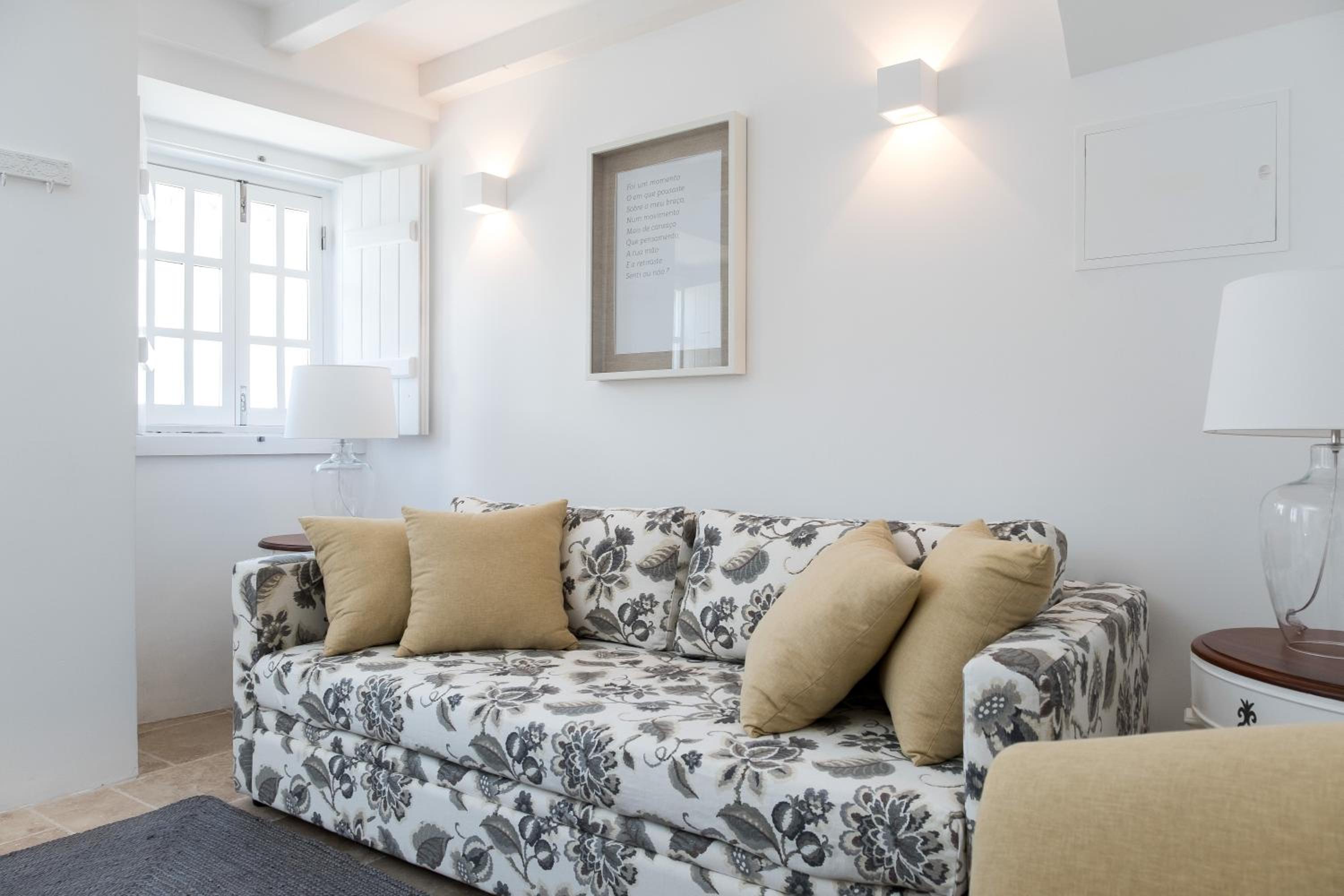 One-Bedroom House - Photo 20
