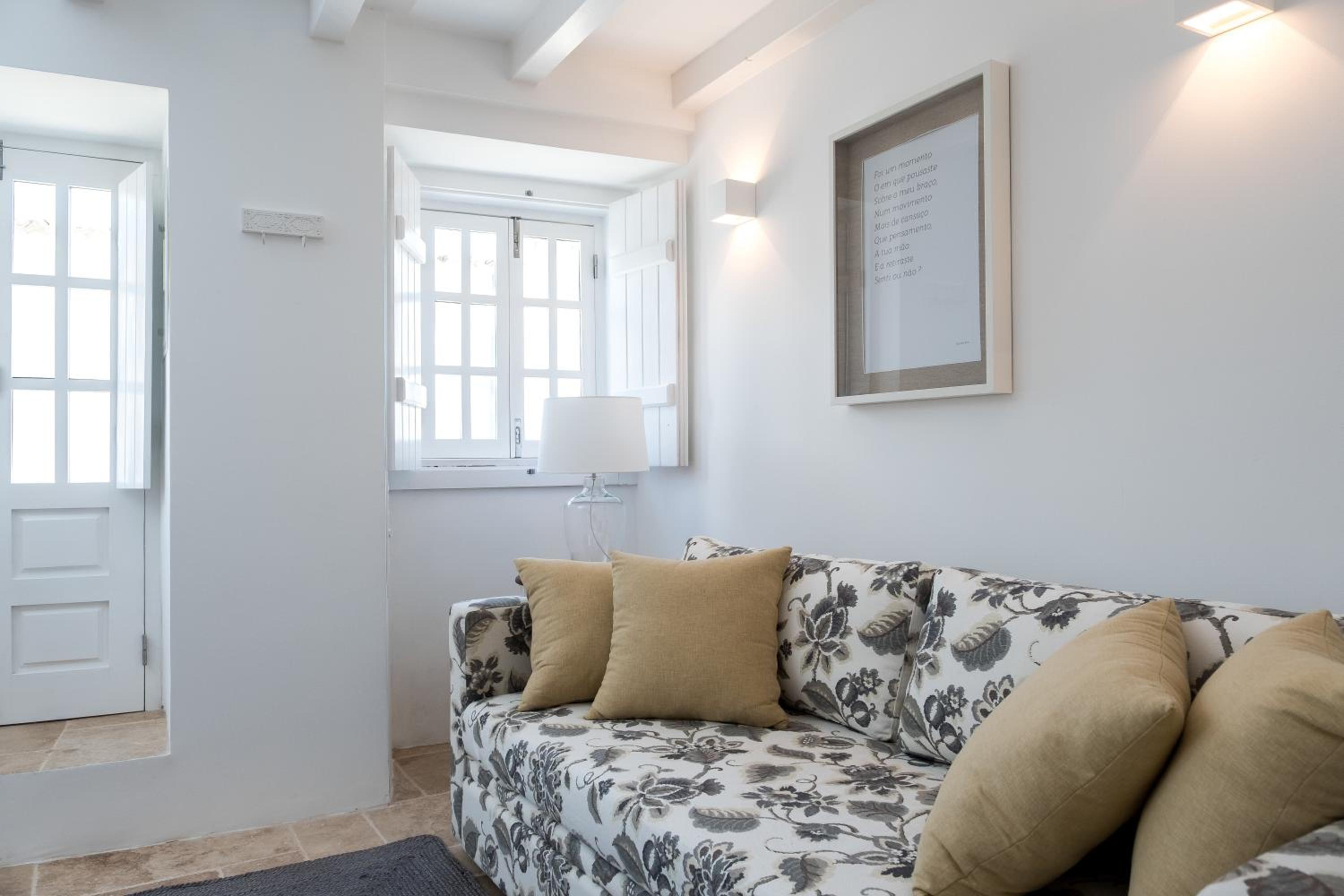 One-Bedroom House - Photo 22