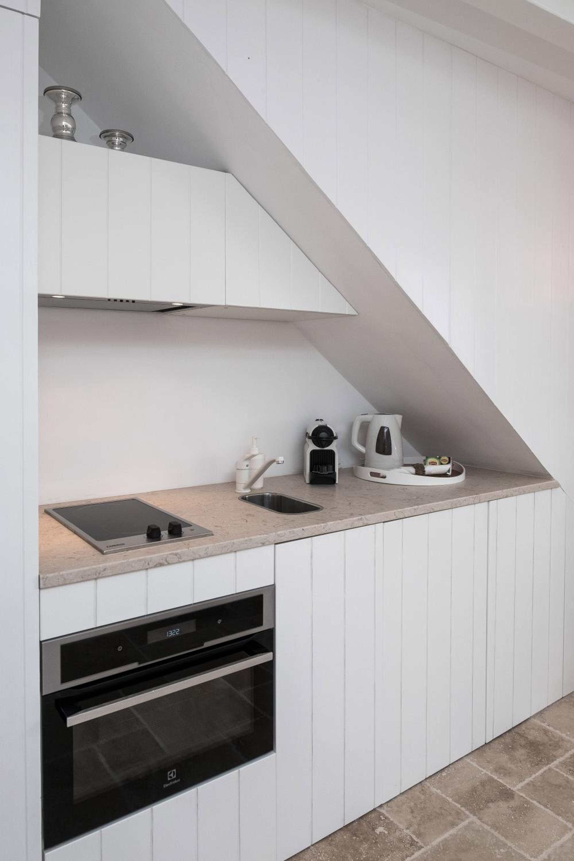 One-Bedroom House - Photo 26