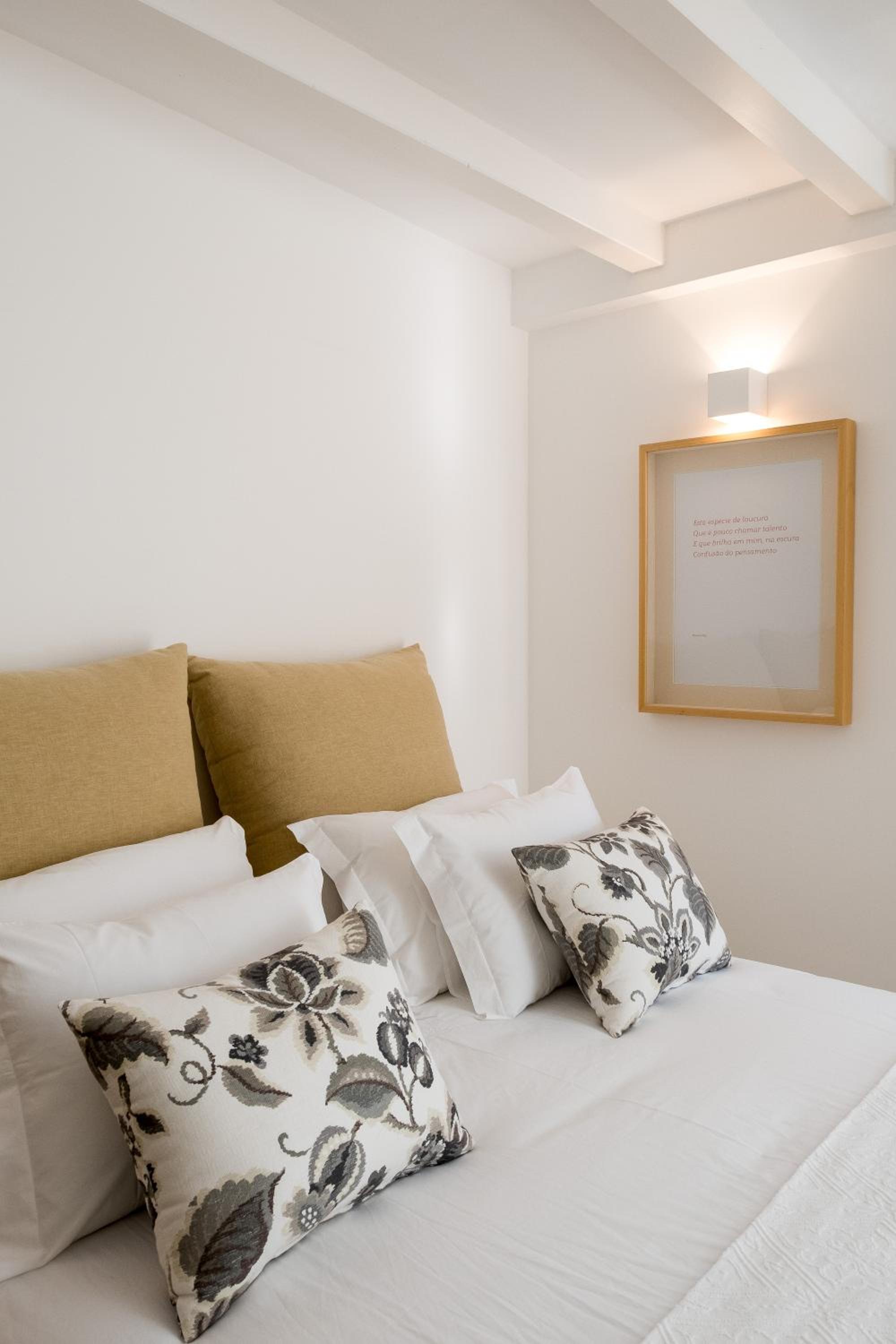One-Bedroom House - Photo 44