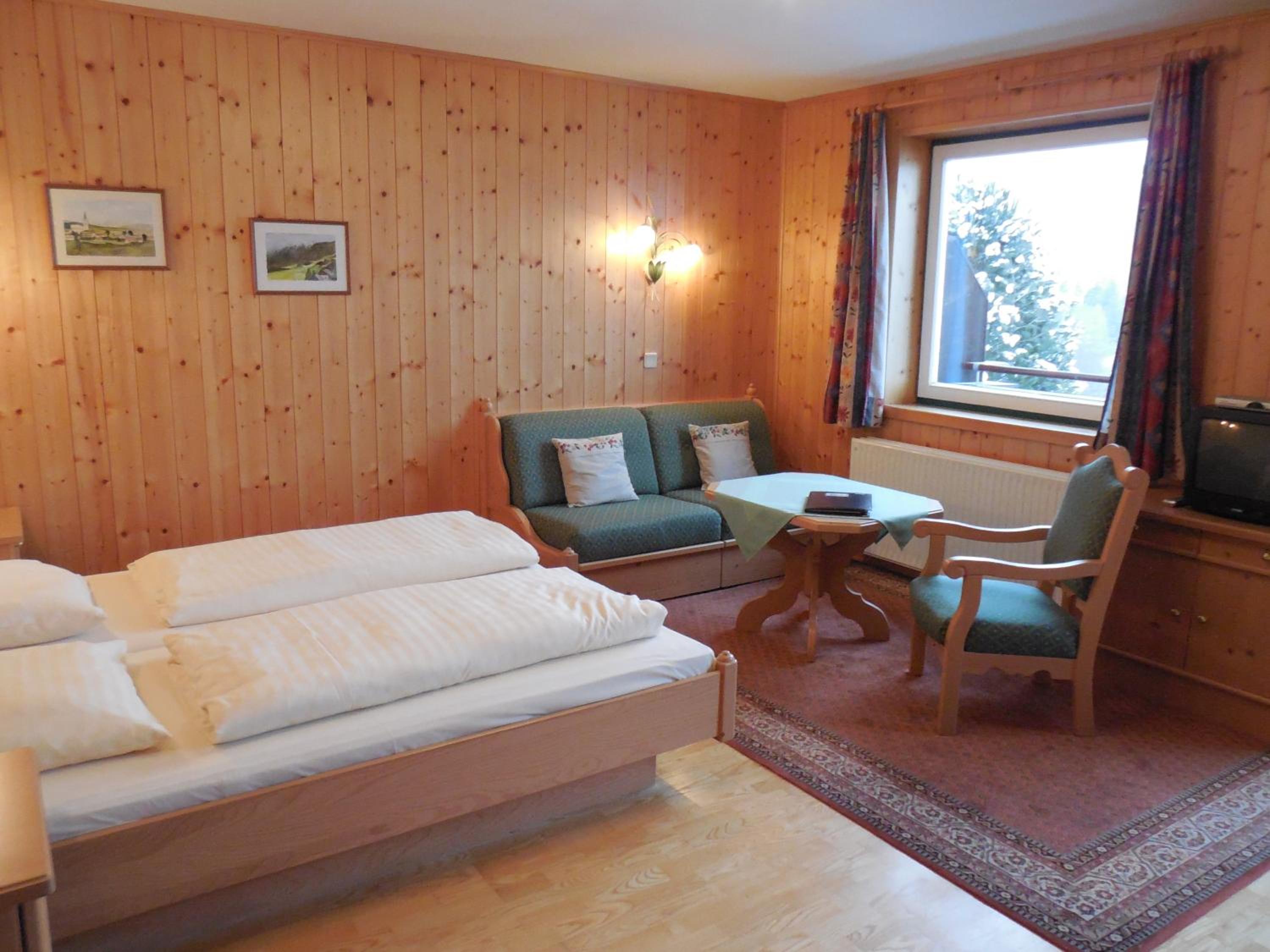 Apartment with Balcony photo 3