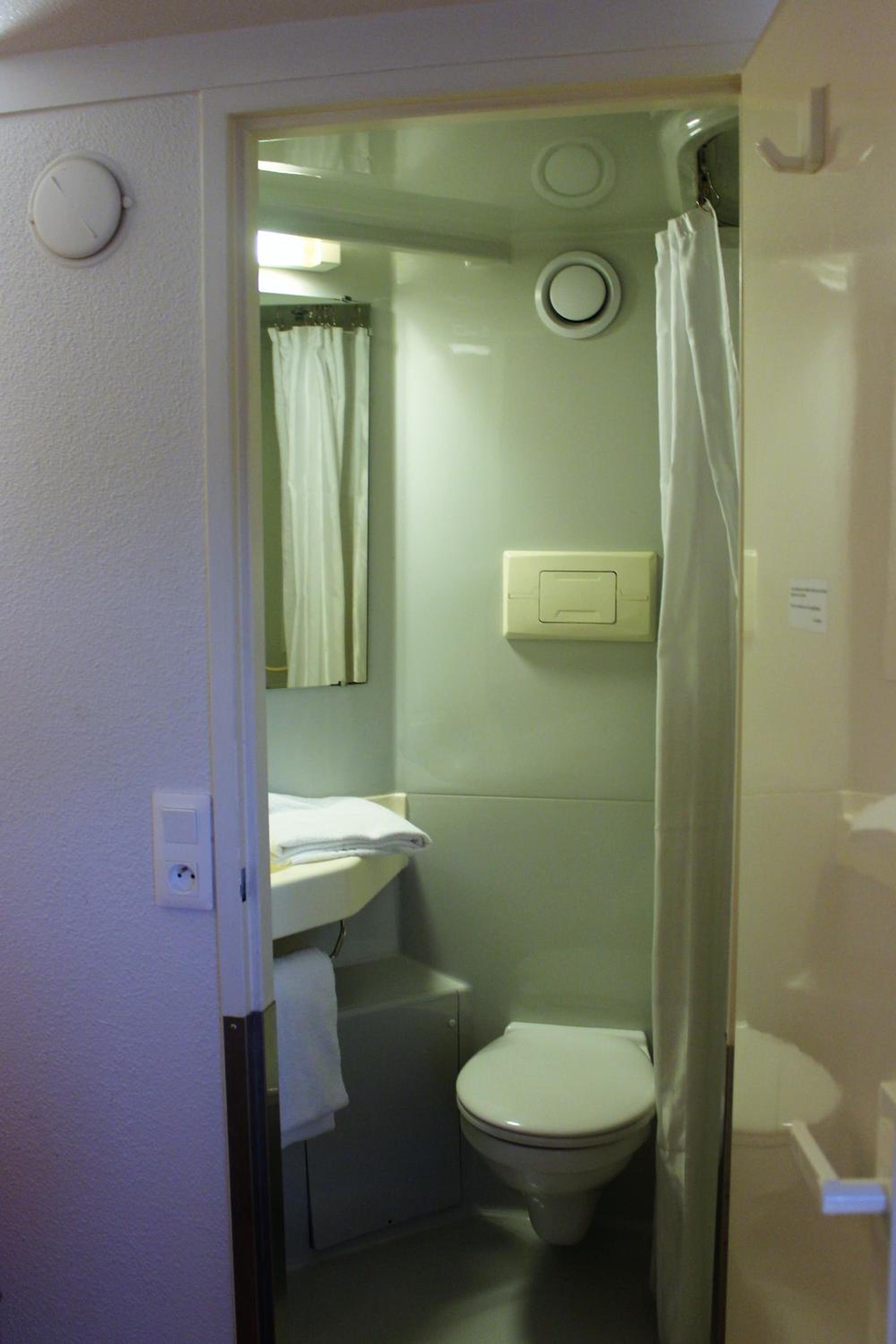 Double Room - Photo 4