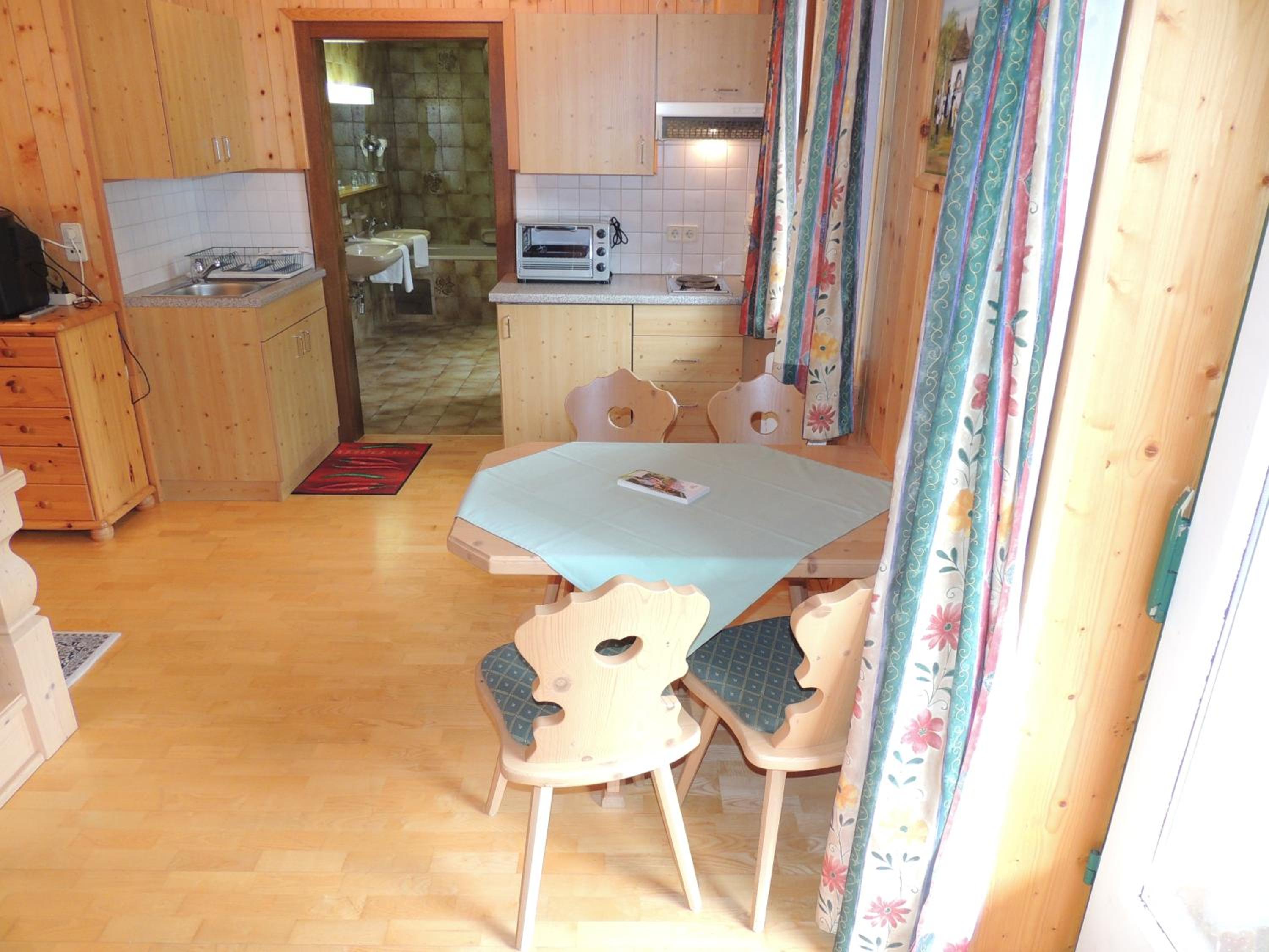 Apartment with Mountain View photo 2