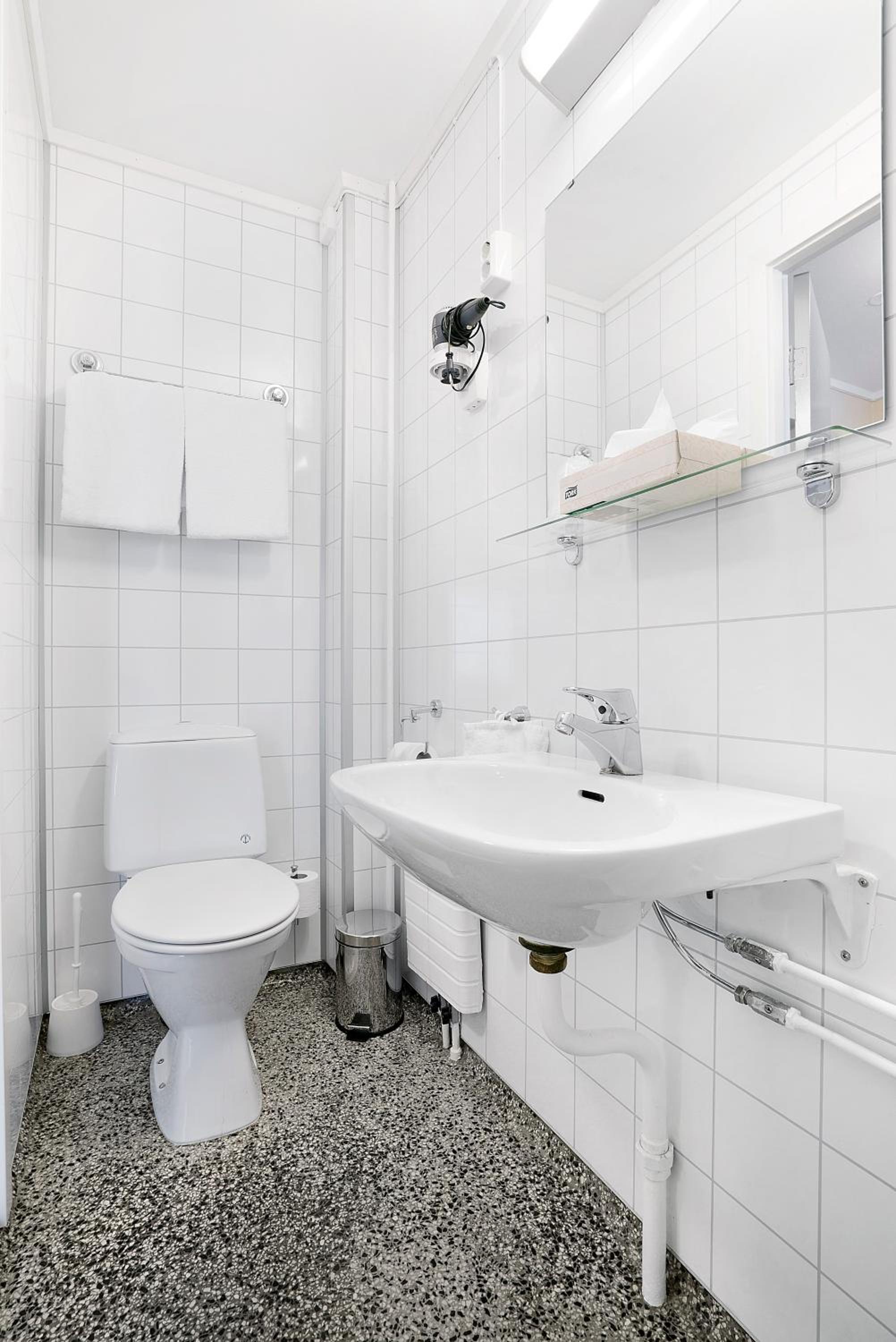 Standard Double or Twin Room photo 2