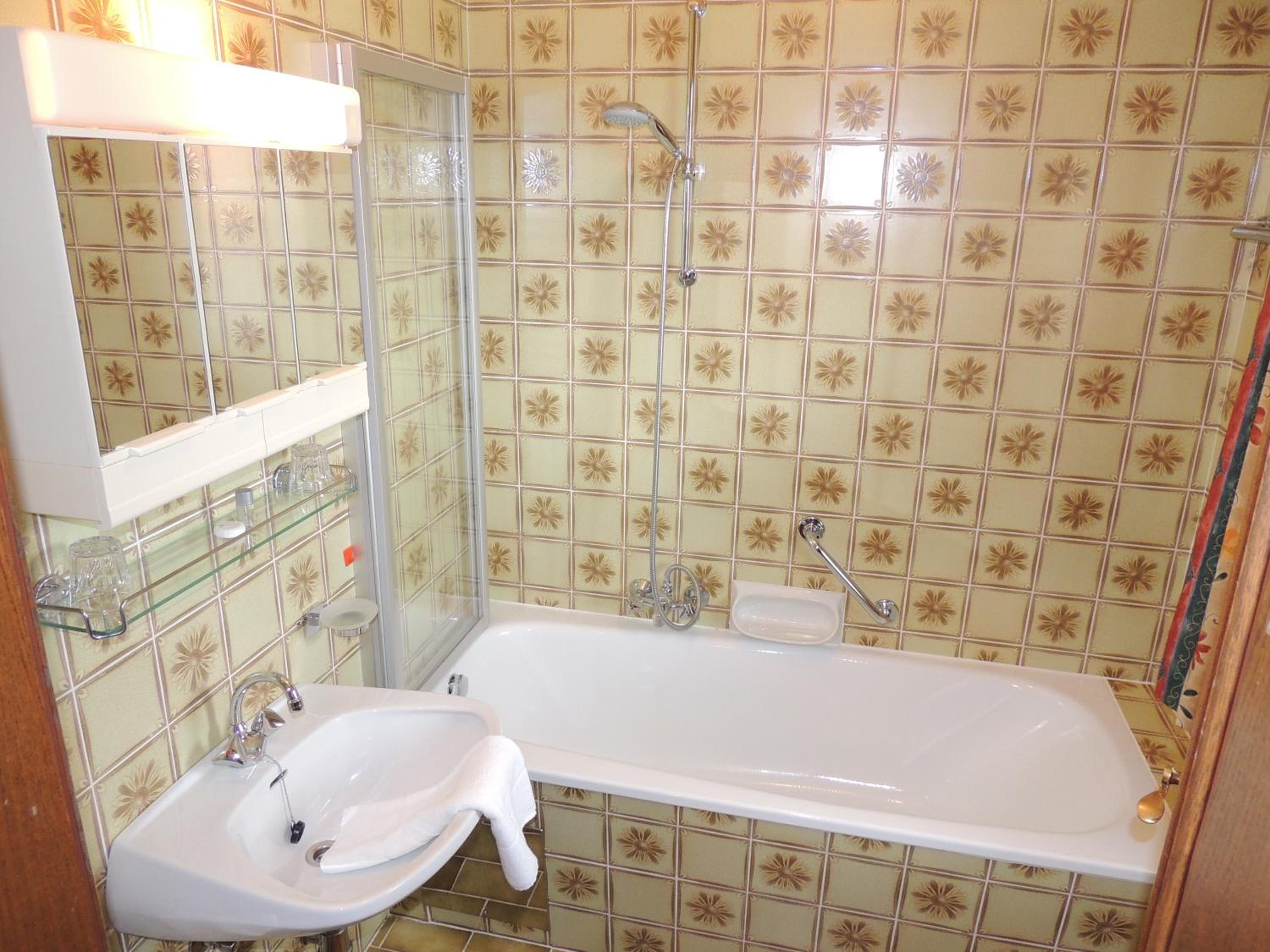Apartment with Balcony photo 2