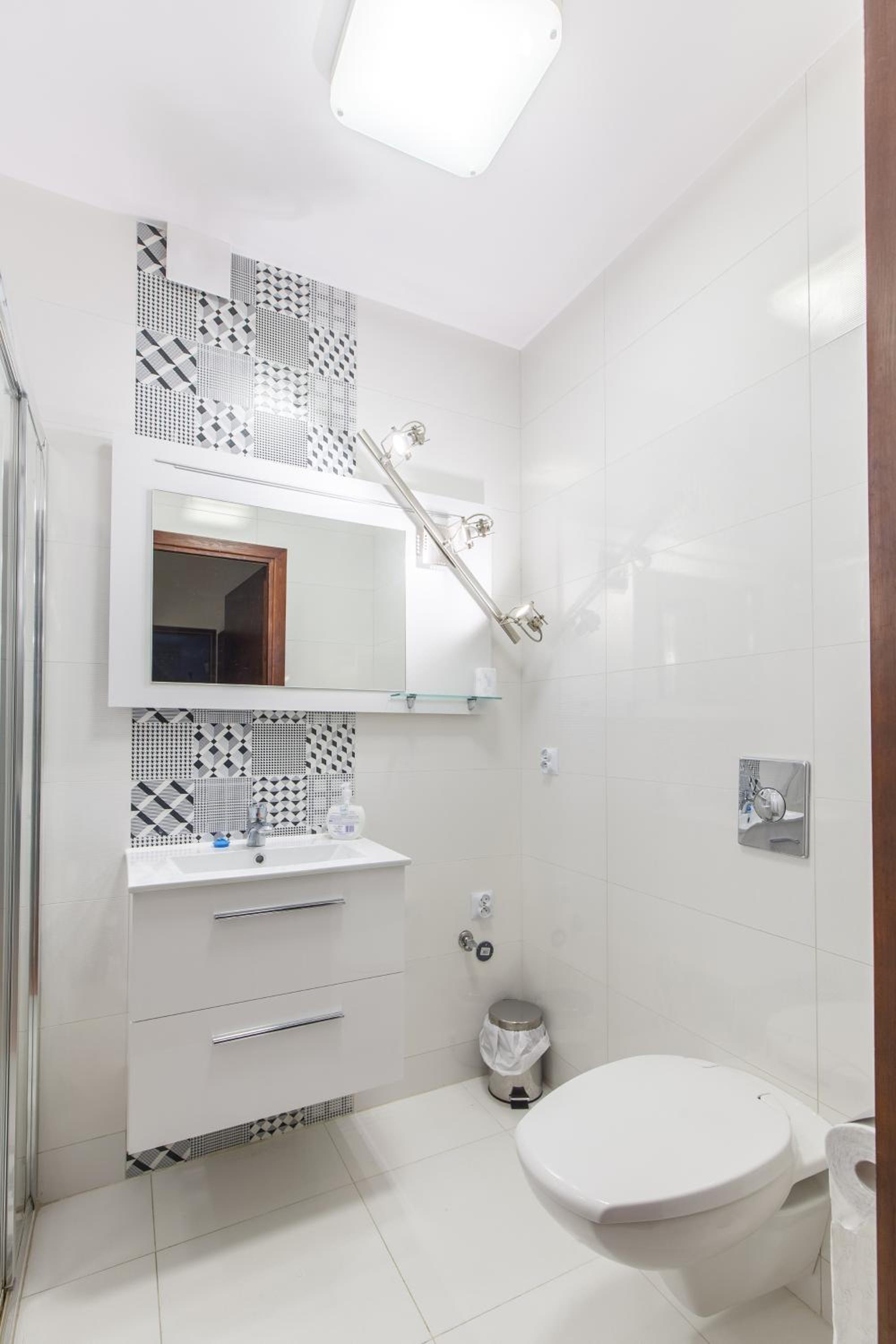 Twin Room - Photo 6