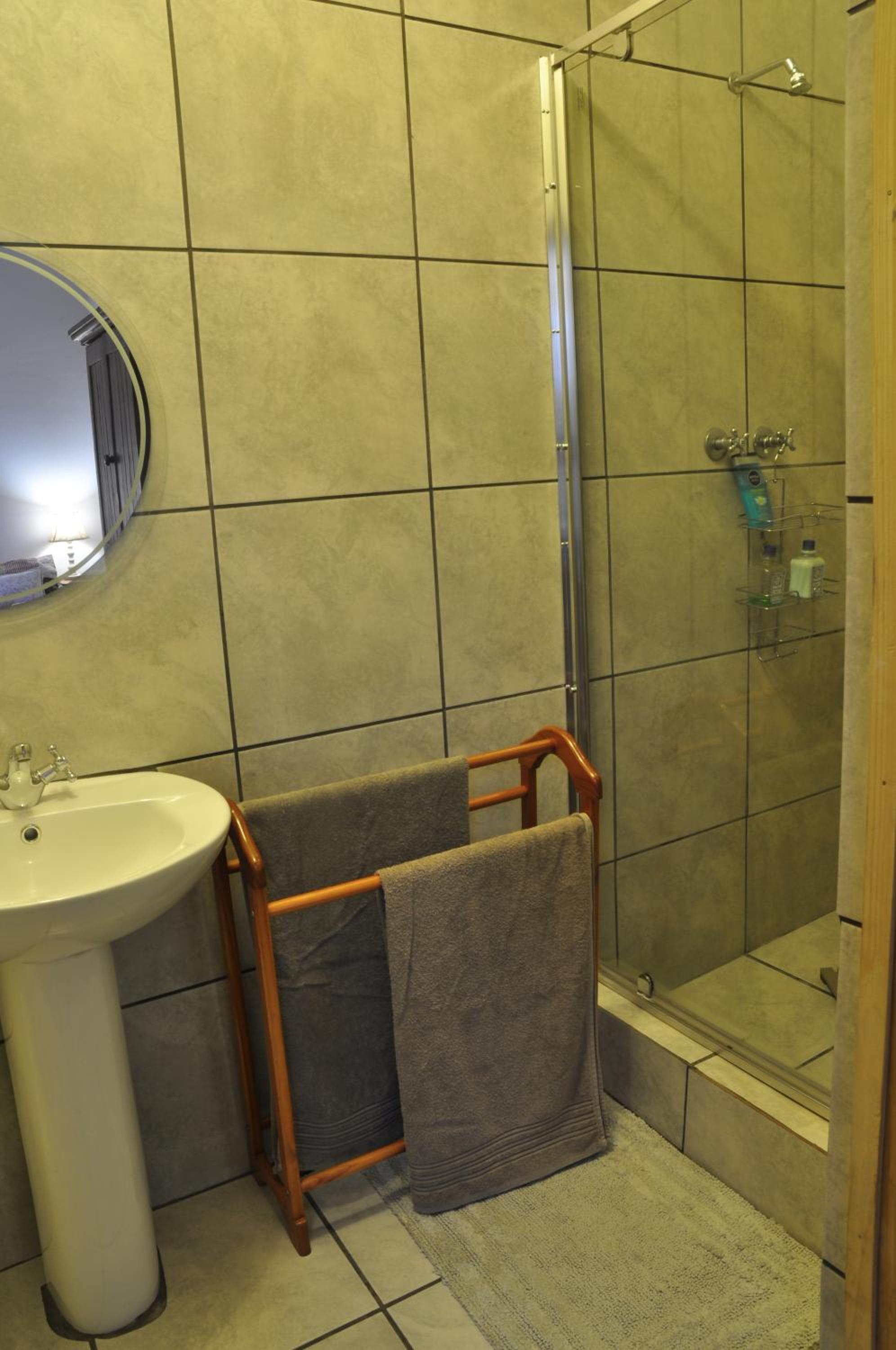 Deluxe Double Room with Shower photo 3