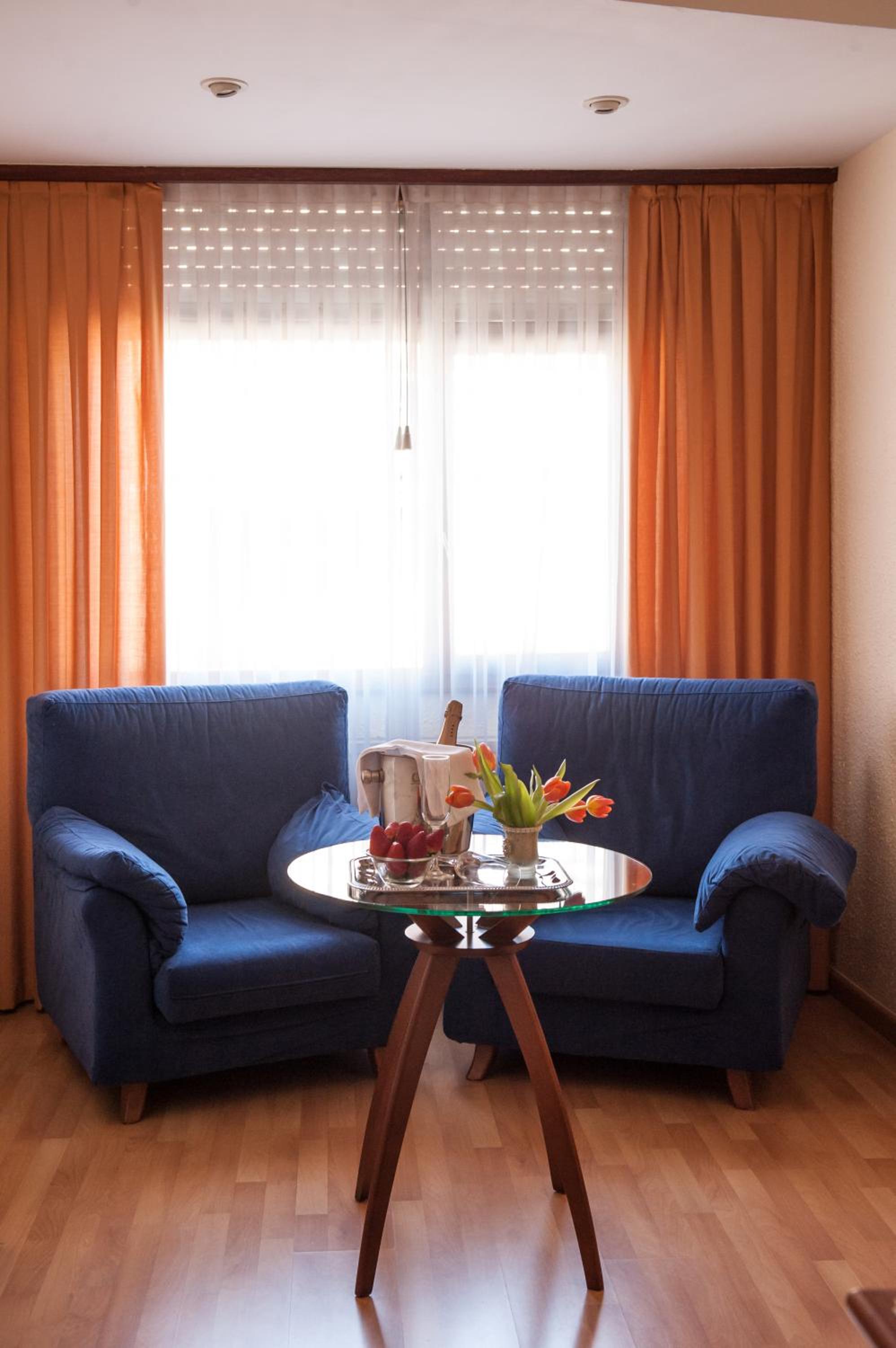 Family Room (2 Adults + 2 Children) photo 2