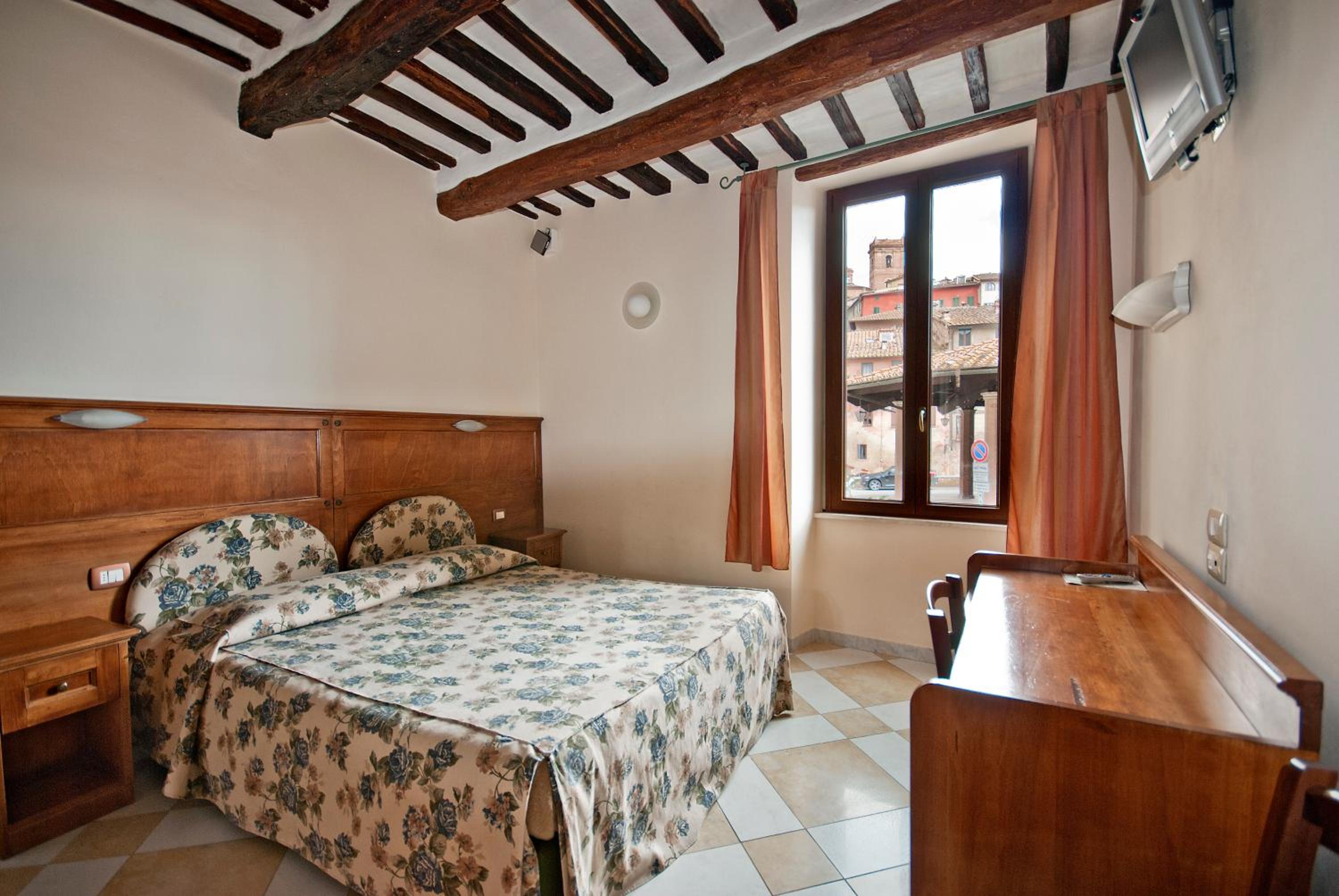 Double or Twin Room with Private External Bathroom