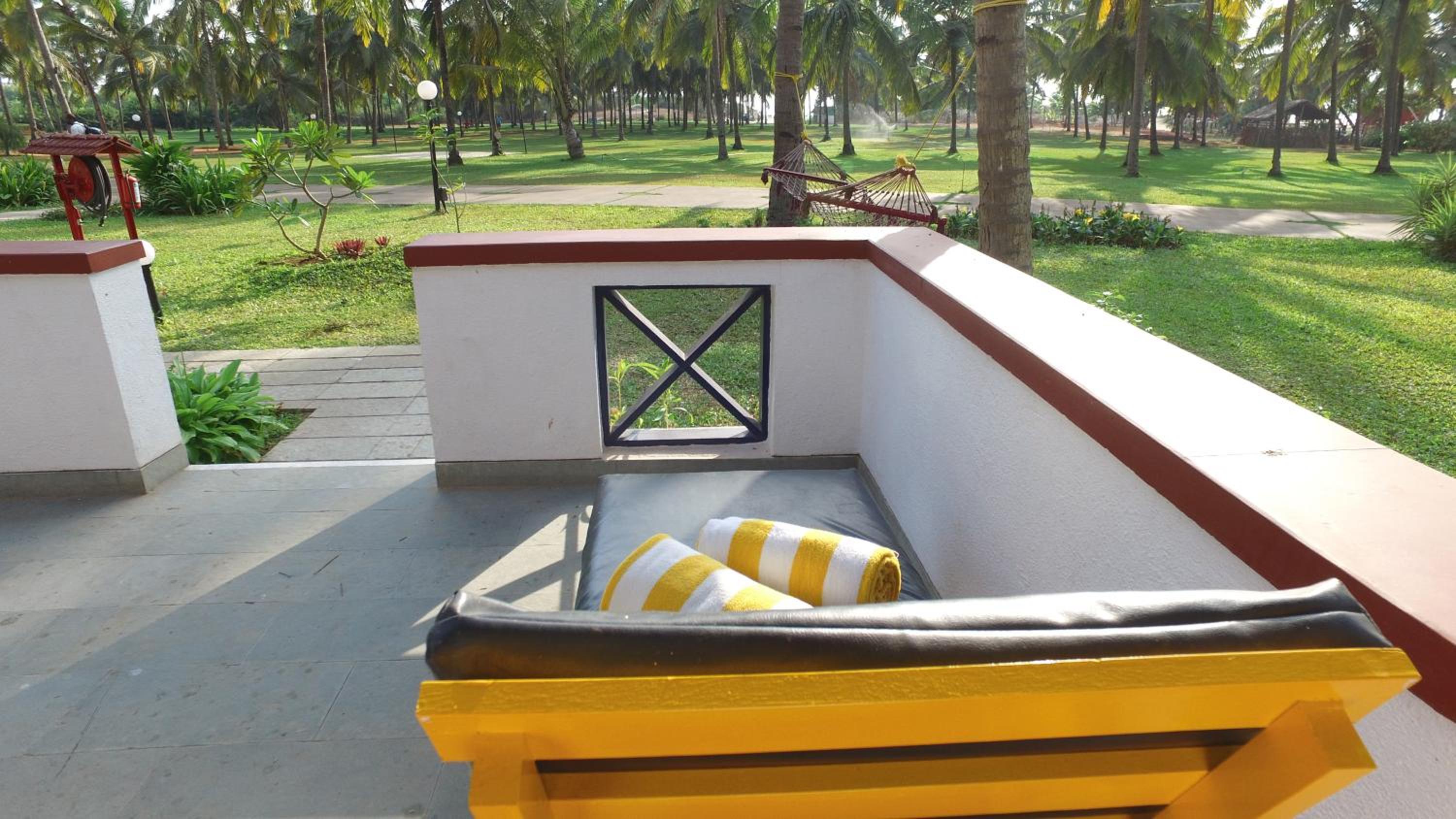 Premium Villa - 4 pints of beer bucket per stay, 10% Discount on Food & Beverages, Laundry and SPA Premium Villa - 4 pints of beer bucket per stay, 10% Discount on Food & Beverages, Laundry and SPA