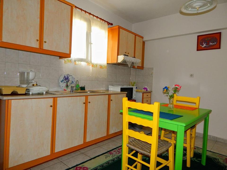 Studio Apartment - Photo 4