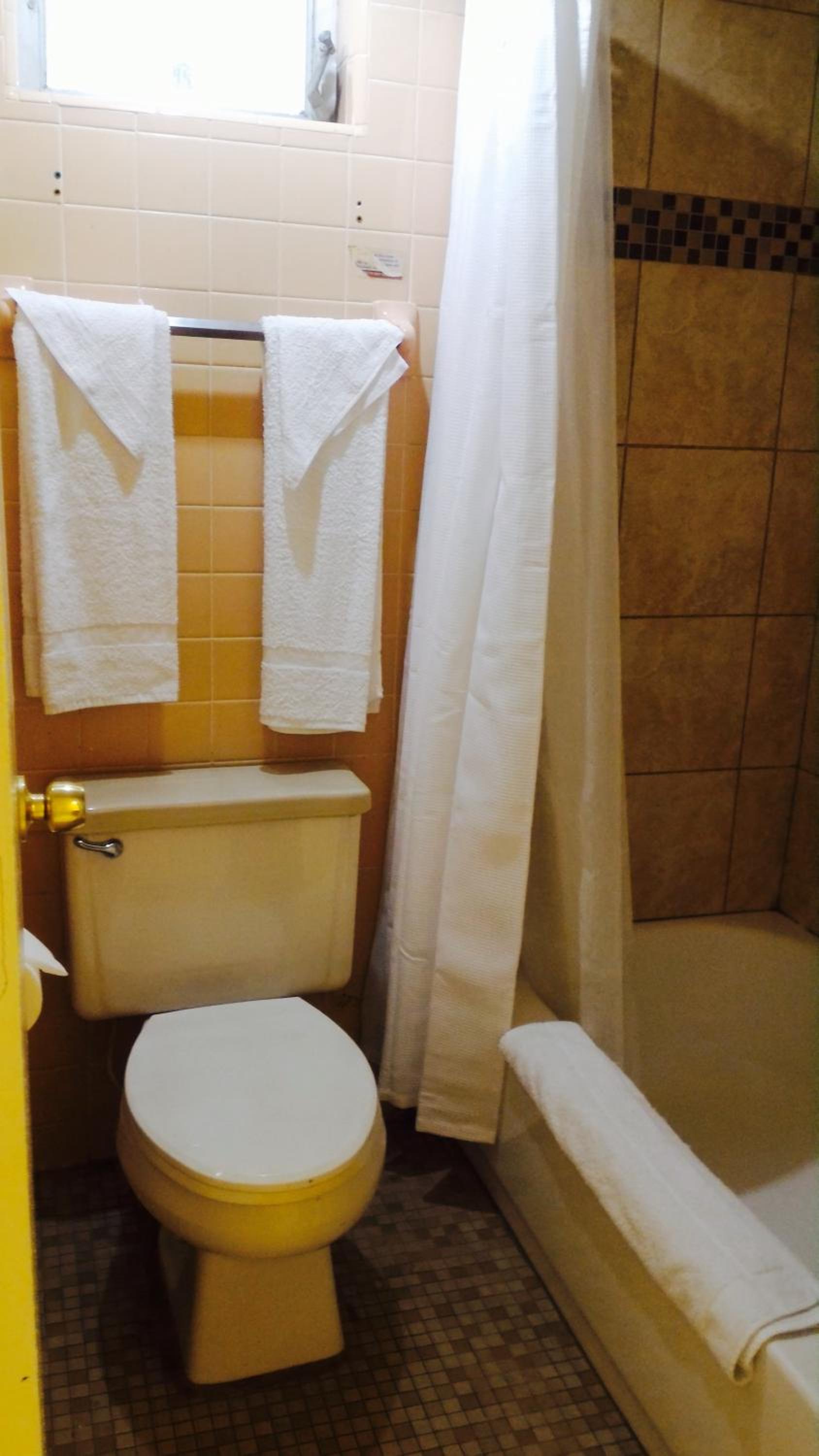 Standard Double Room - Photo 2